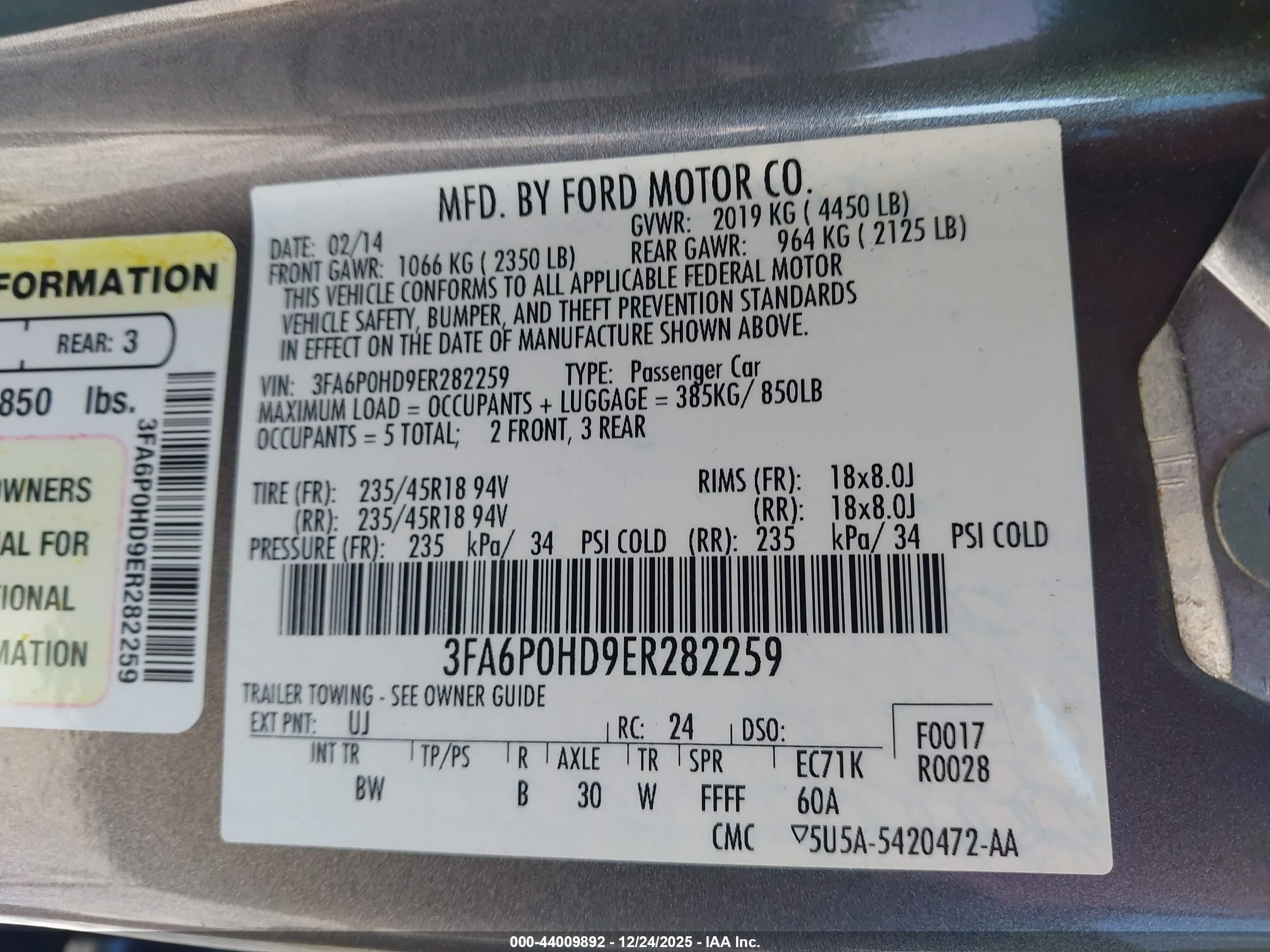 FORD FUSION image 9