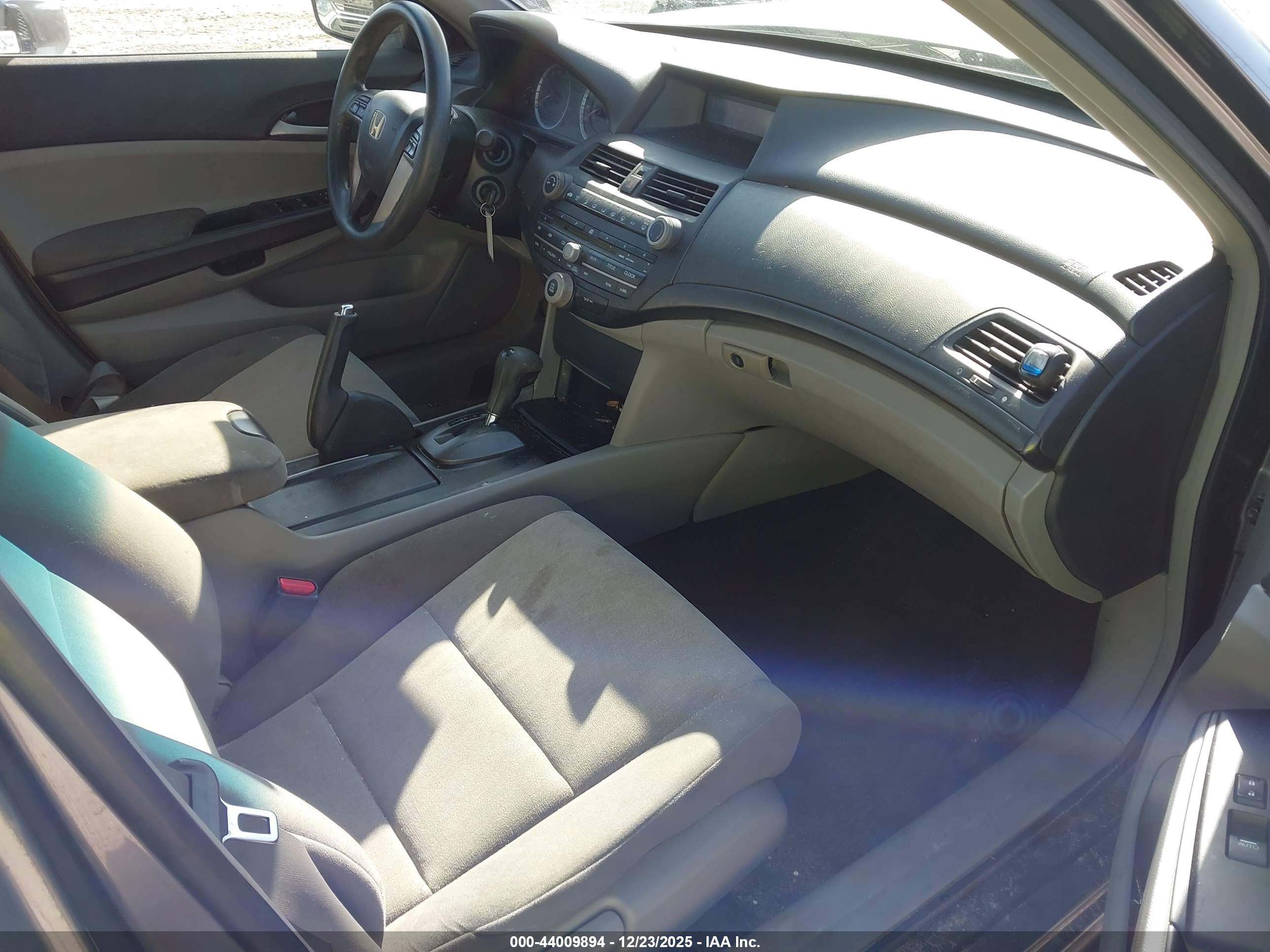 HONDA ACCORD image 5
