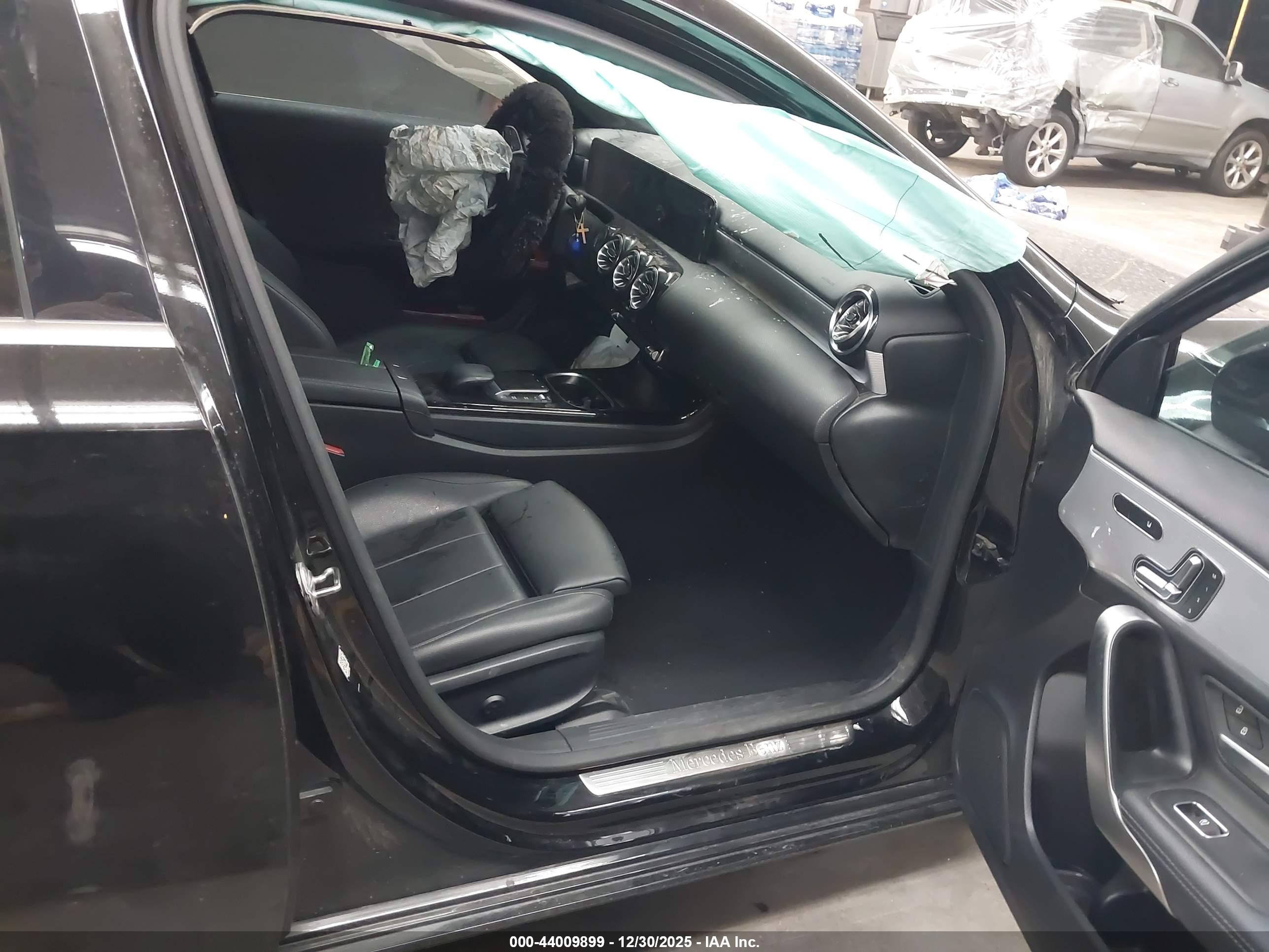 MERCEDES-BENZ A image 5
