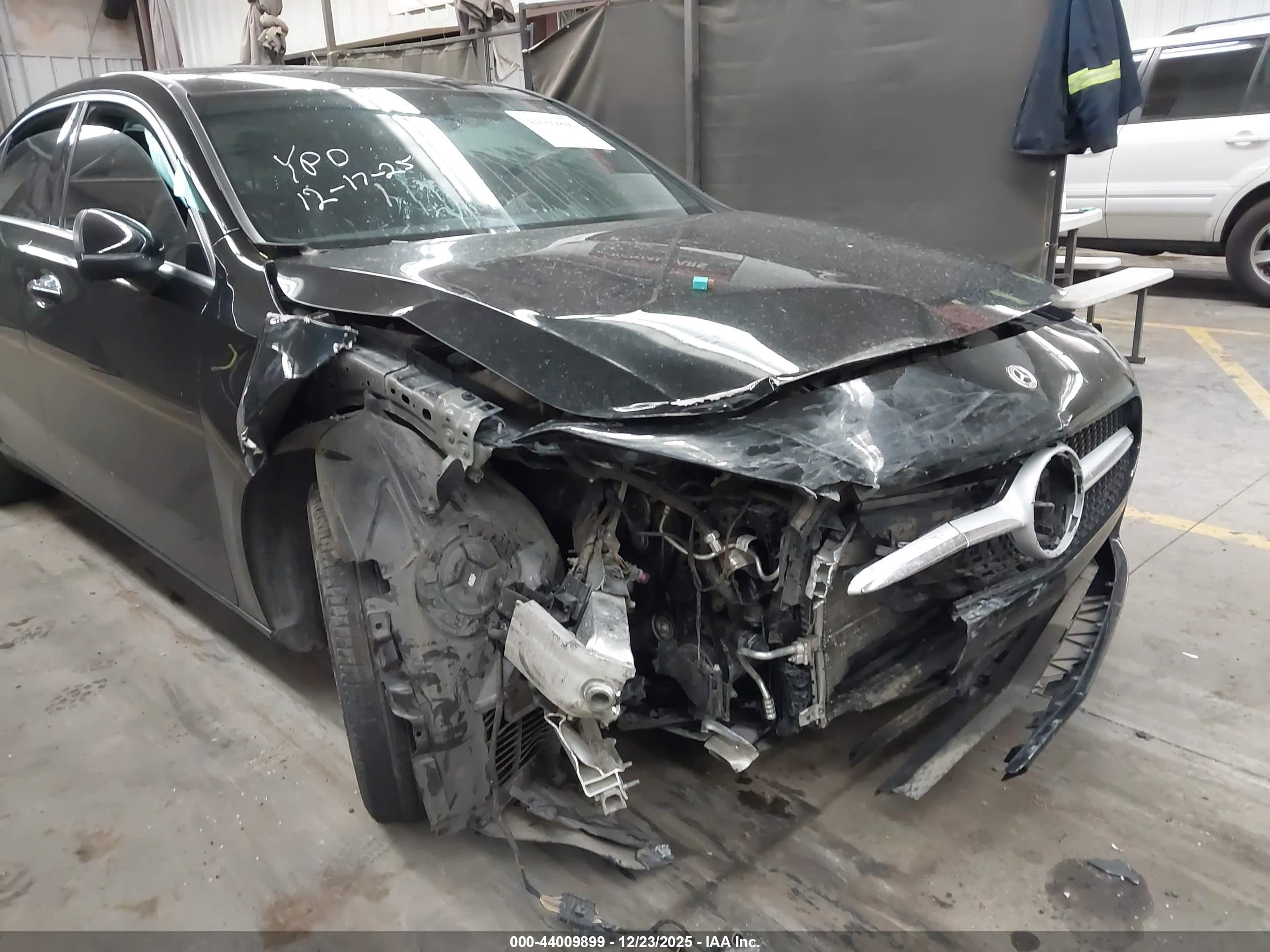 MERCEDES-BENZ A image 6