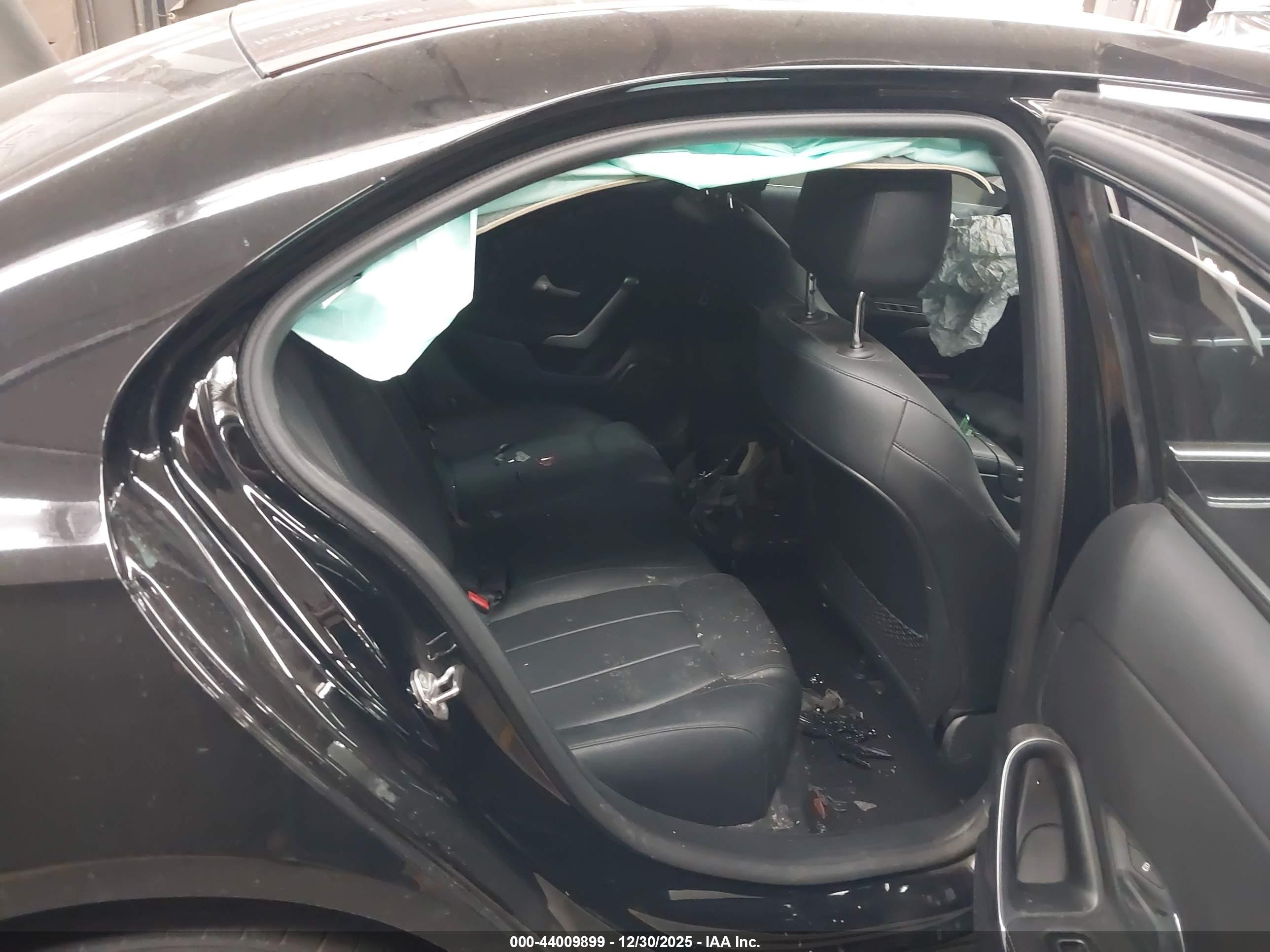 MERCEDES-BENZ A image 8