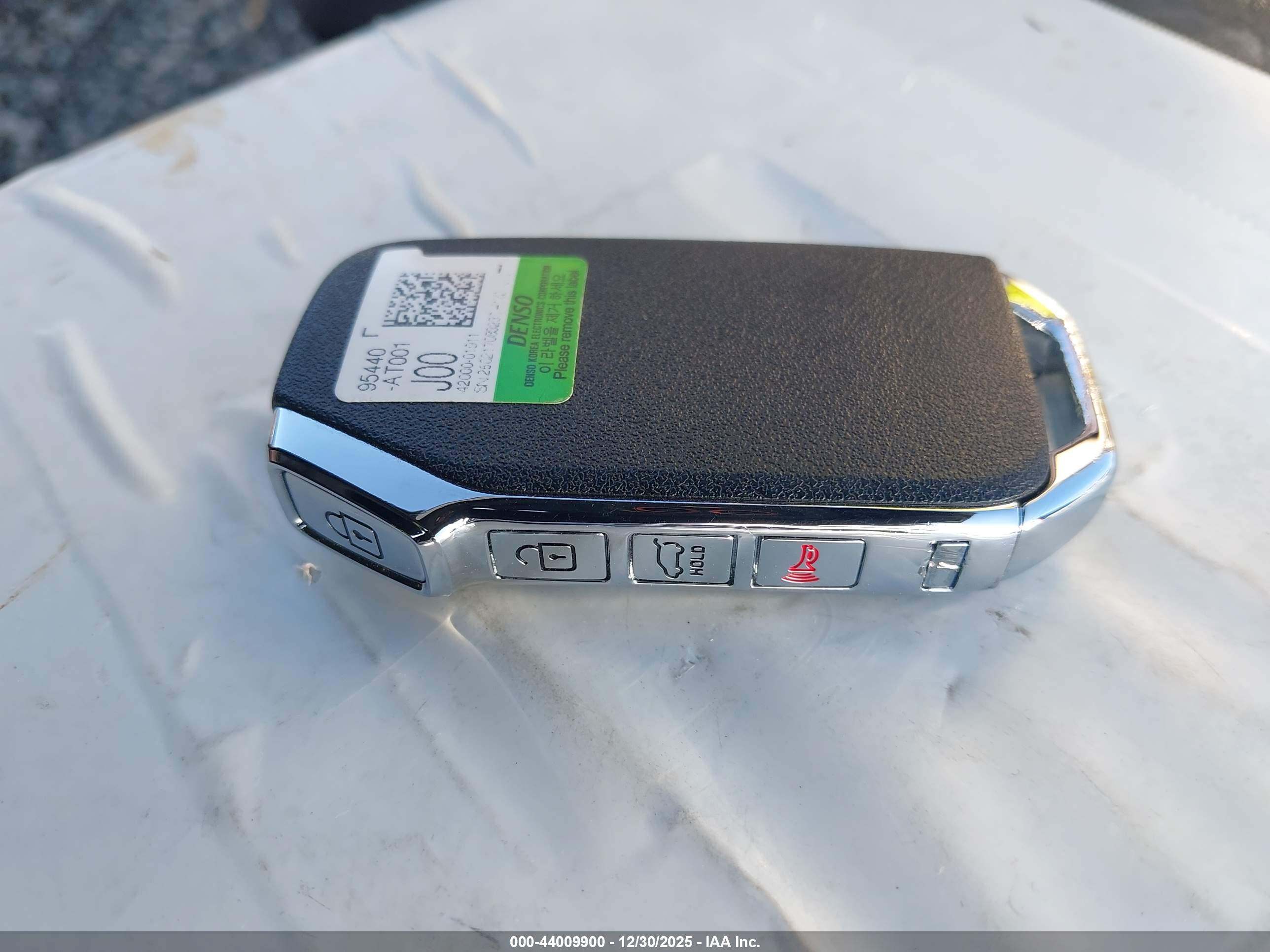 KIA NIRO image 11