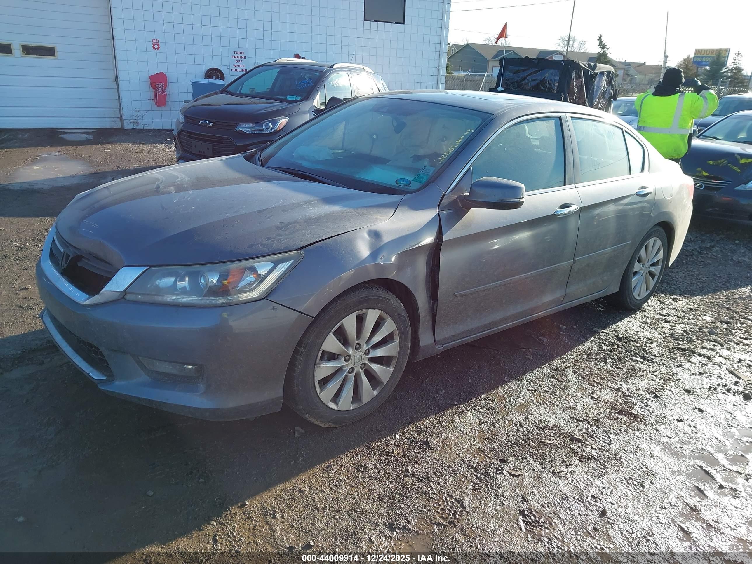 HONDA ACCORD image 2