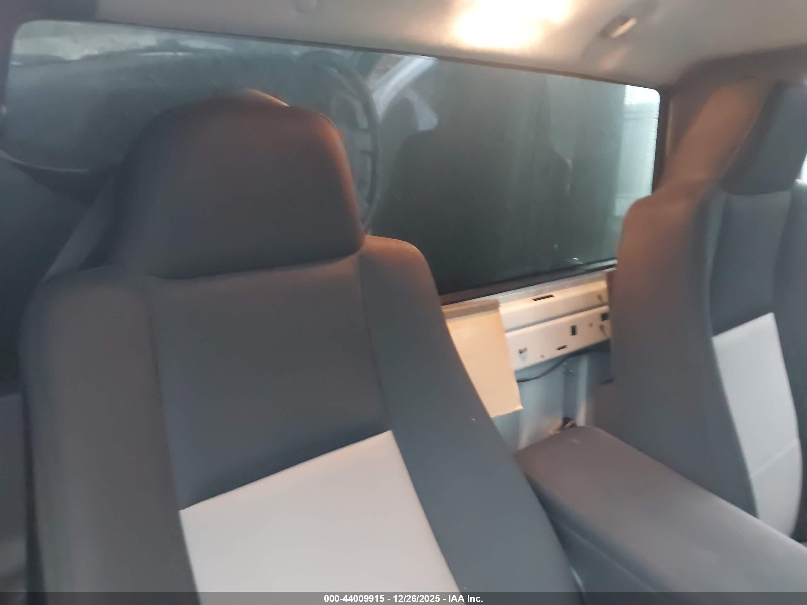 FORD RANGER image 8