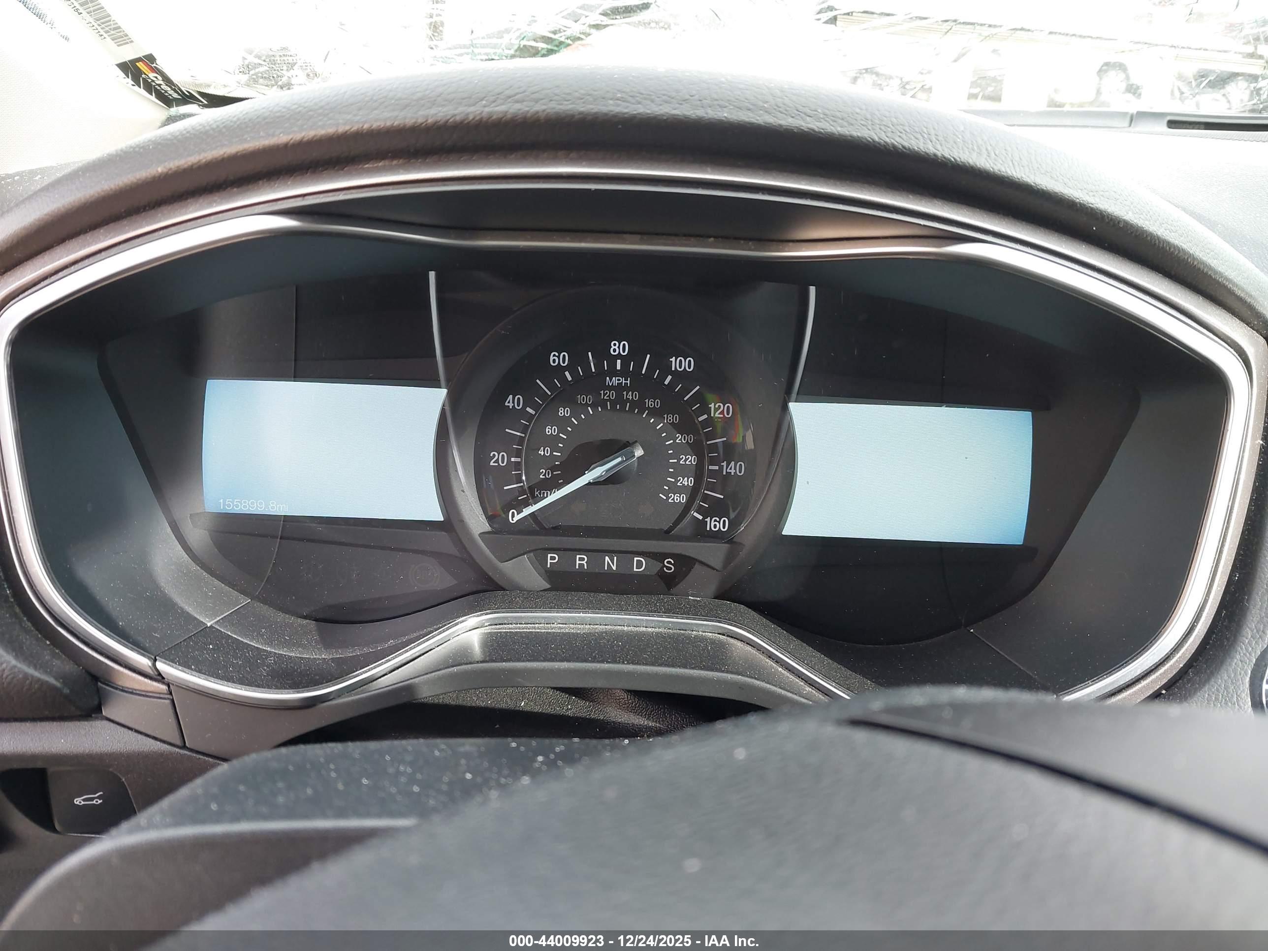 FORD FUSION image 7