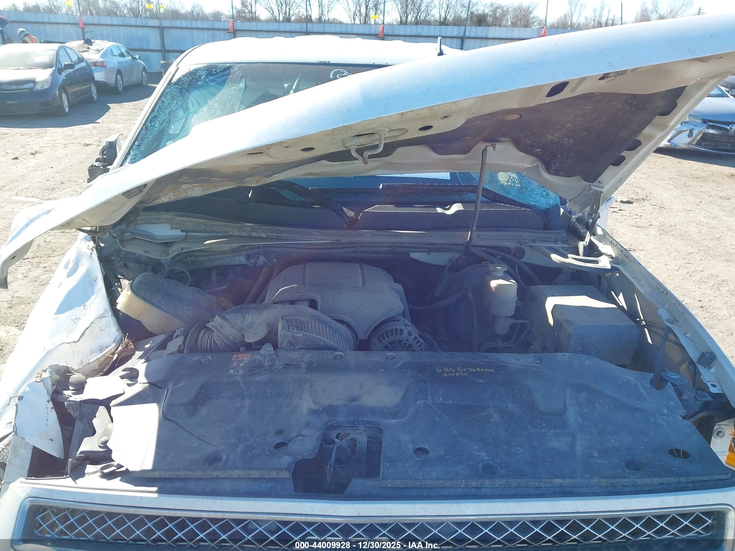 CHEVROLET SILVERADO image 10