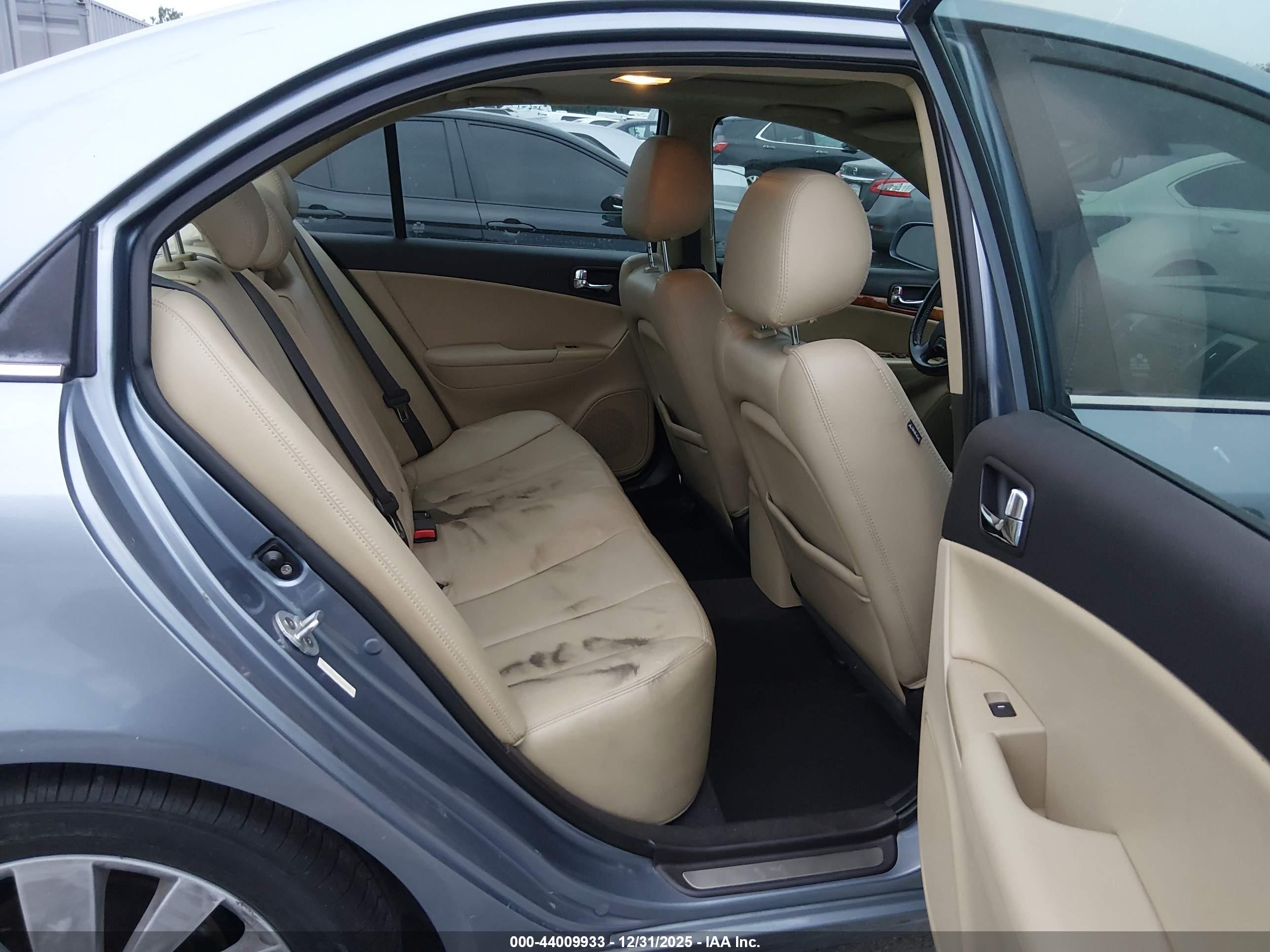 HYUNDAI SONATA image 8