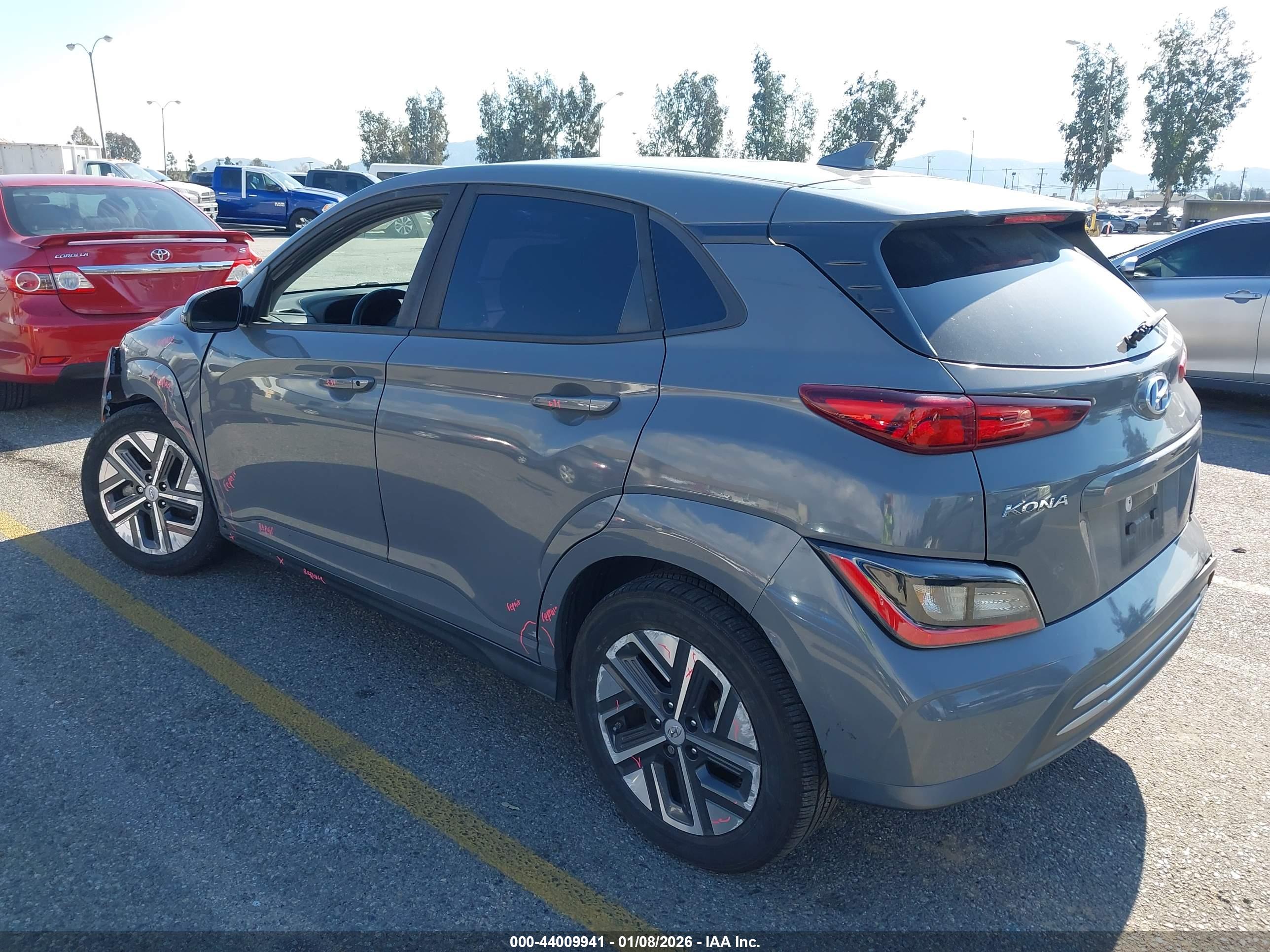 HYUNDAI KONA image 3