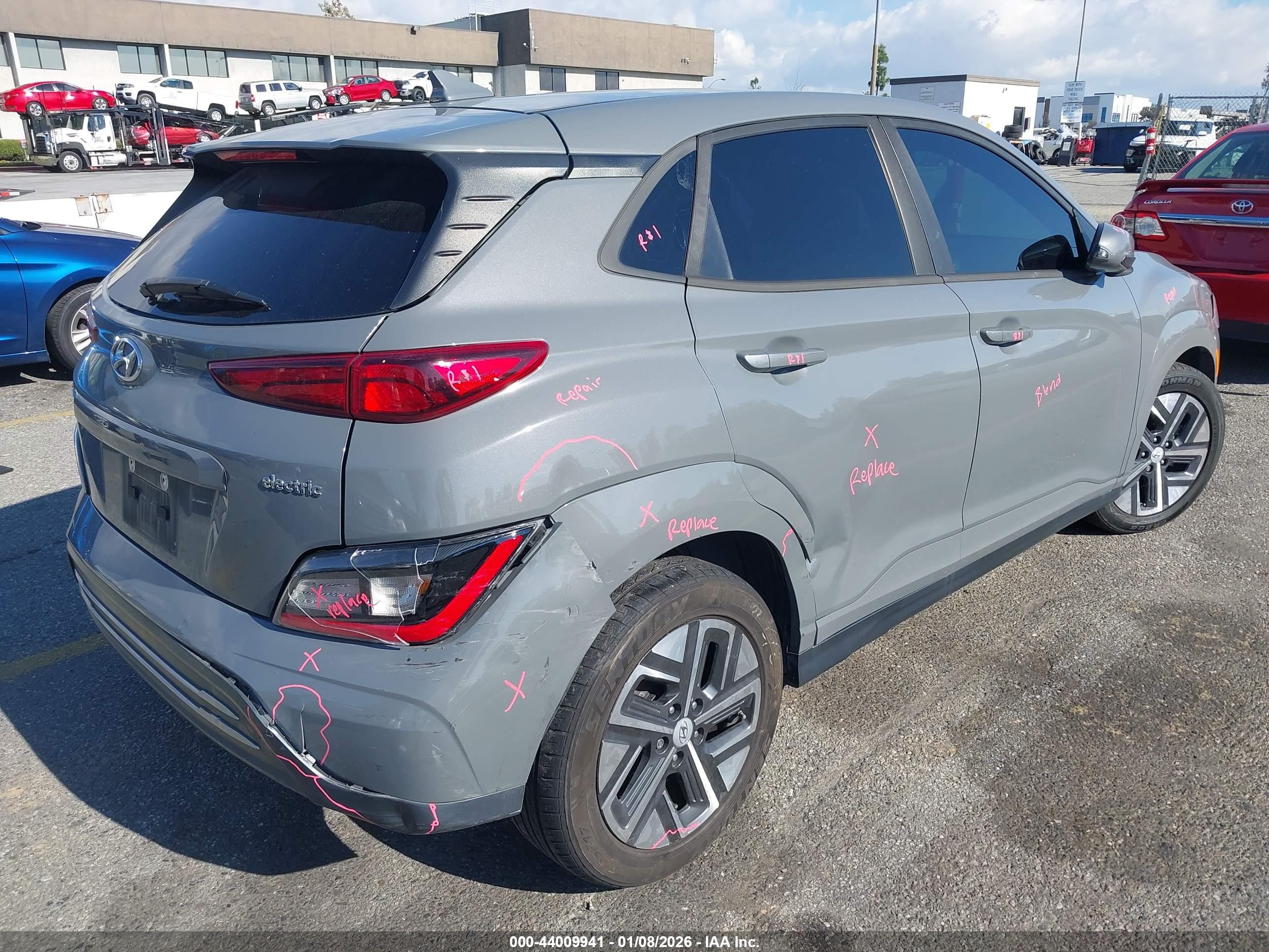 HYUNDAI KONA image 4