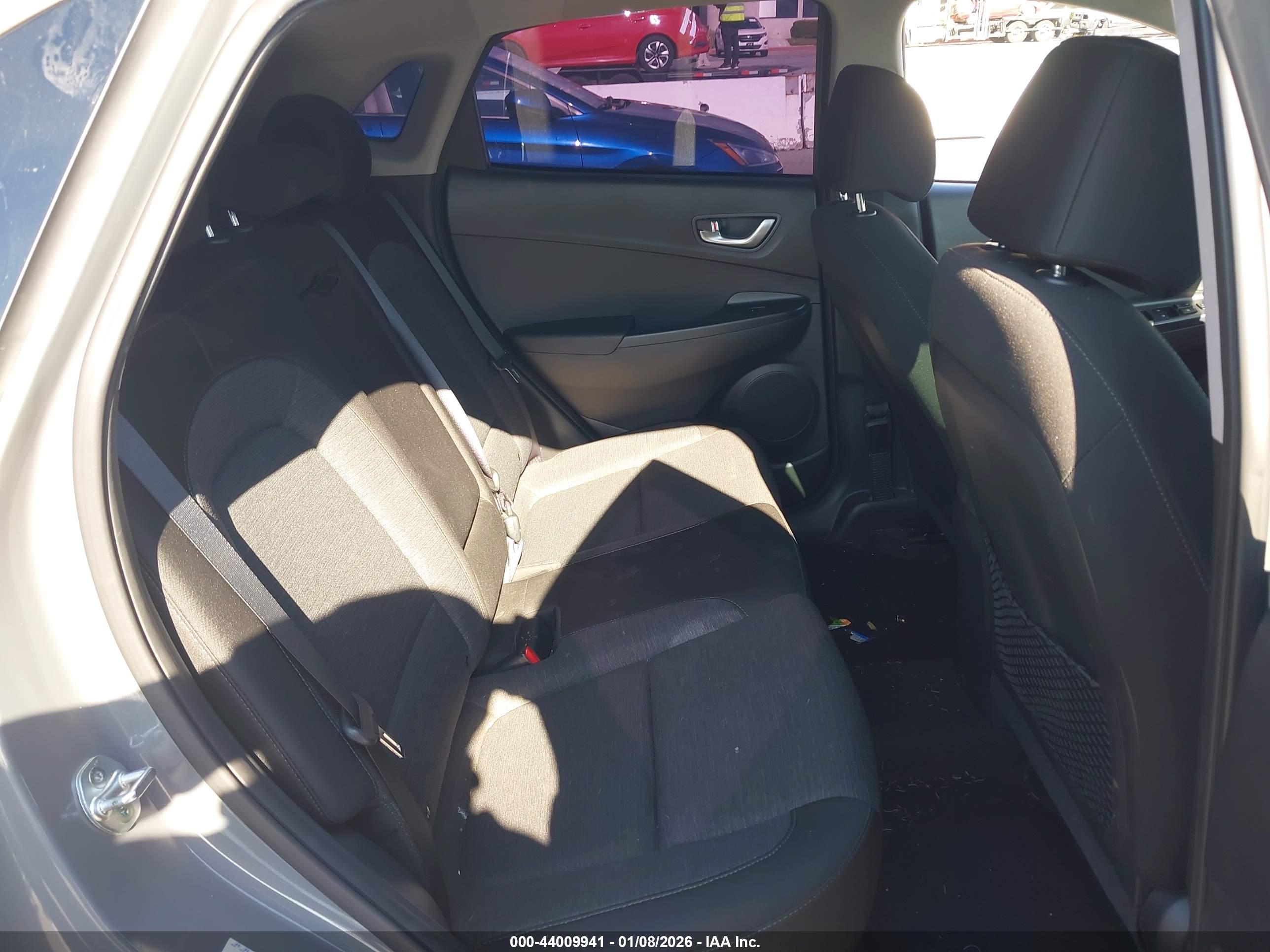 HYUNDAI KONA image 8