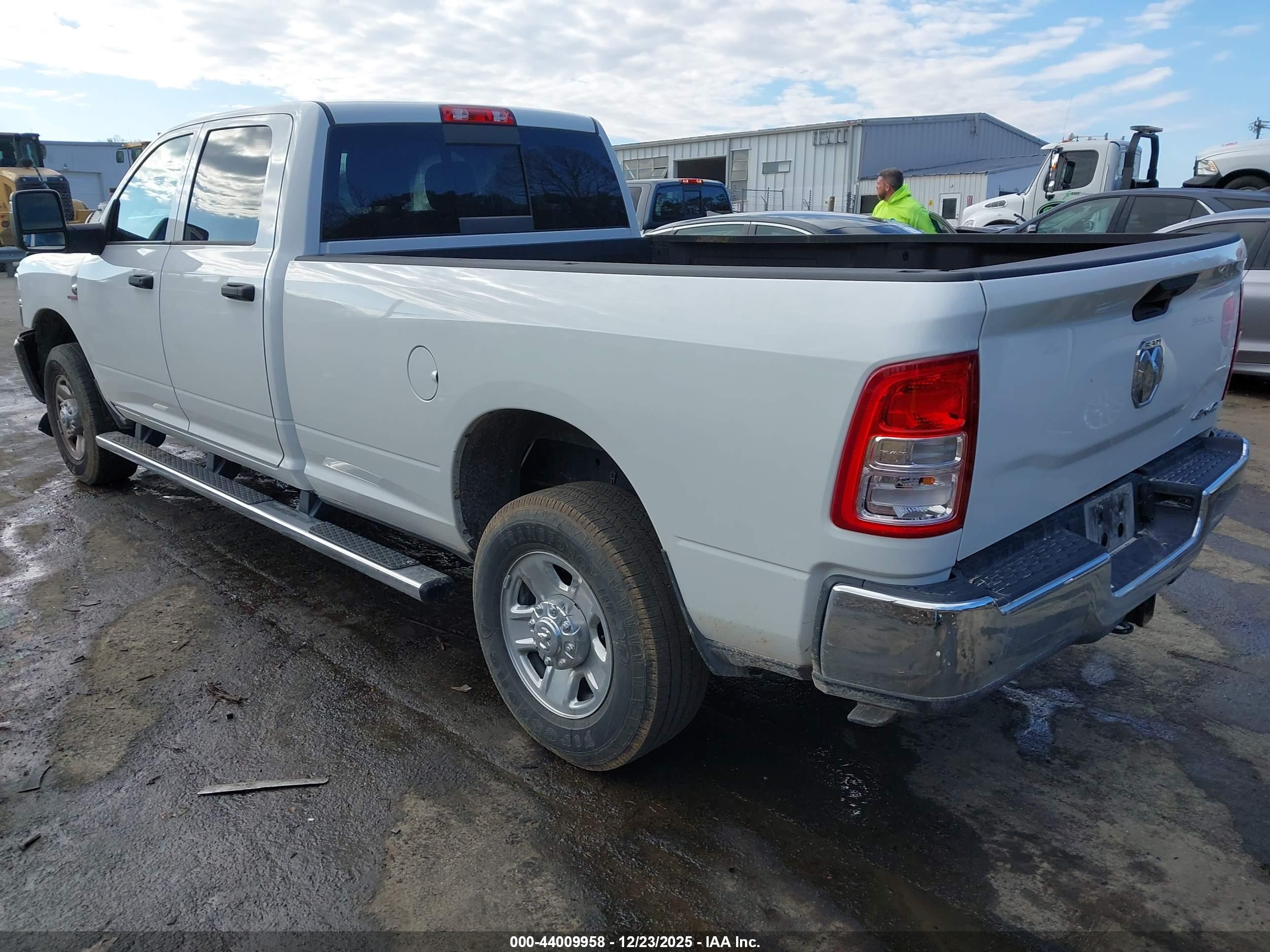 RAM 3500 image 3