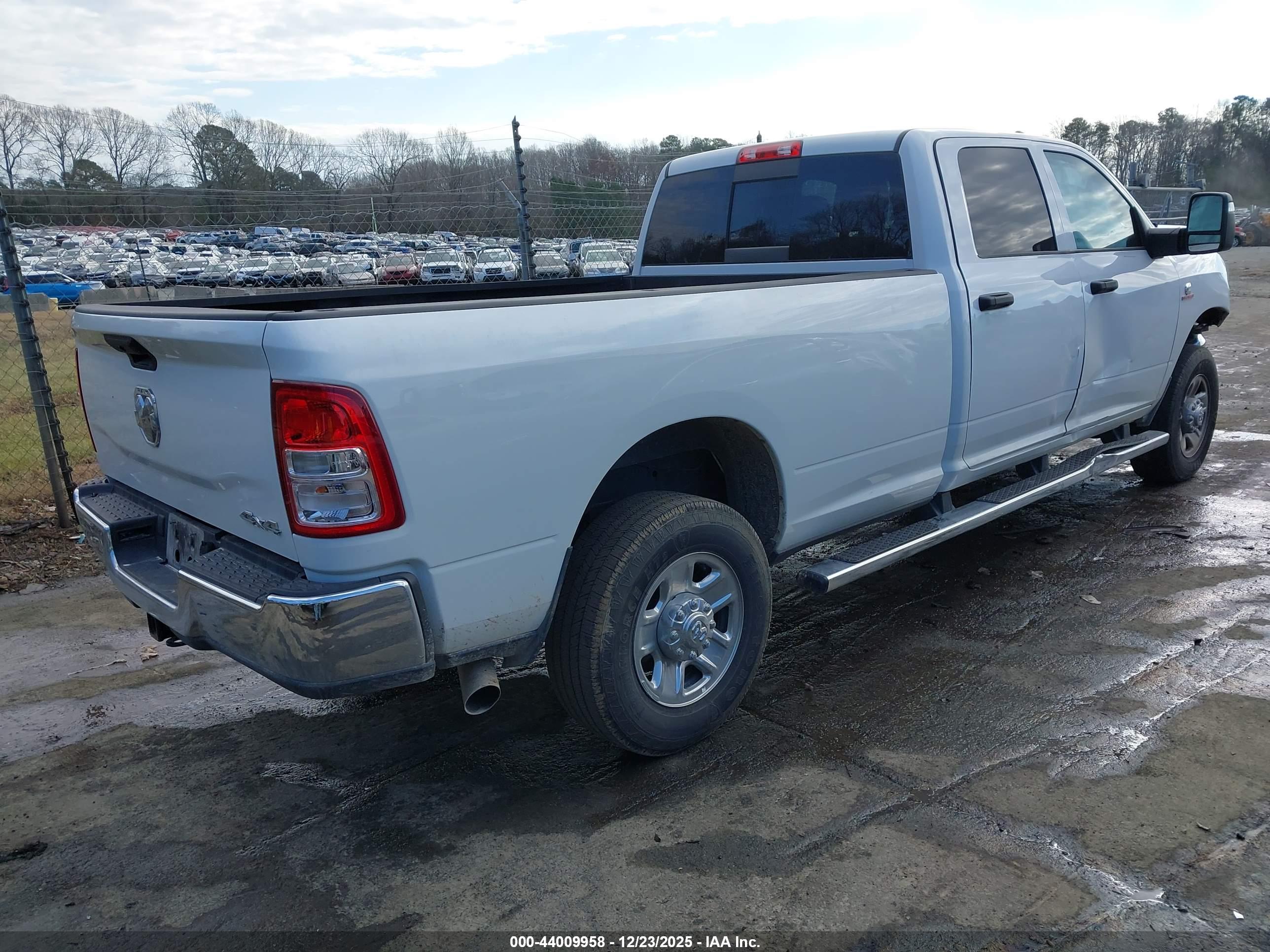 RAM 3500 image 4
