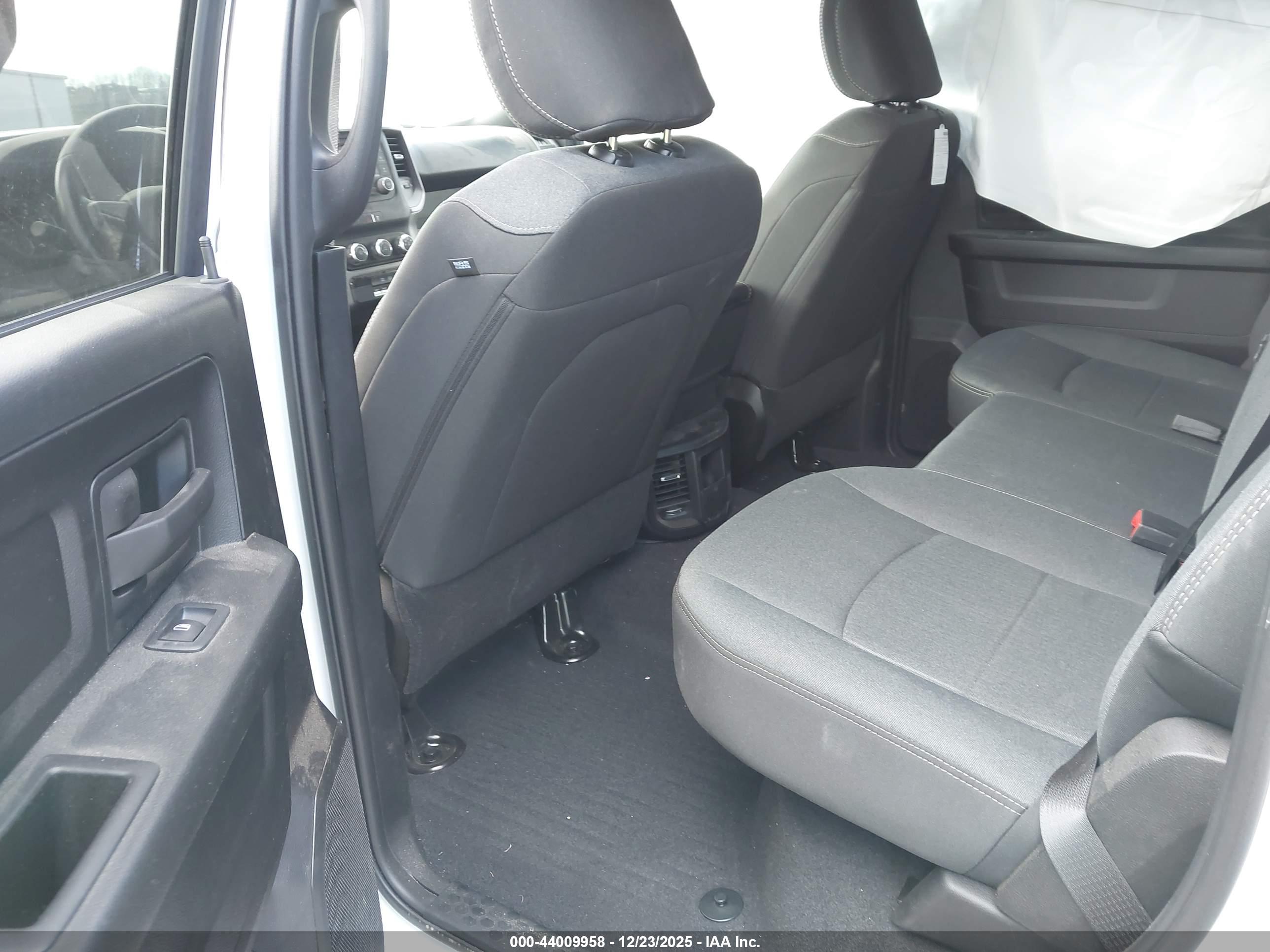 RAM 3500 image 8