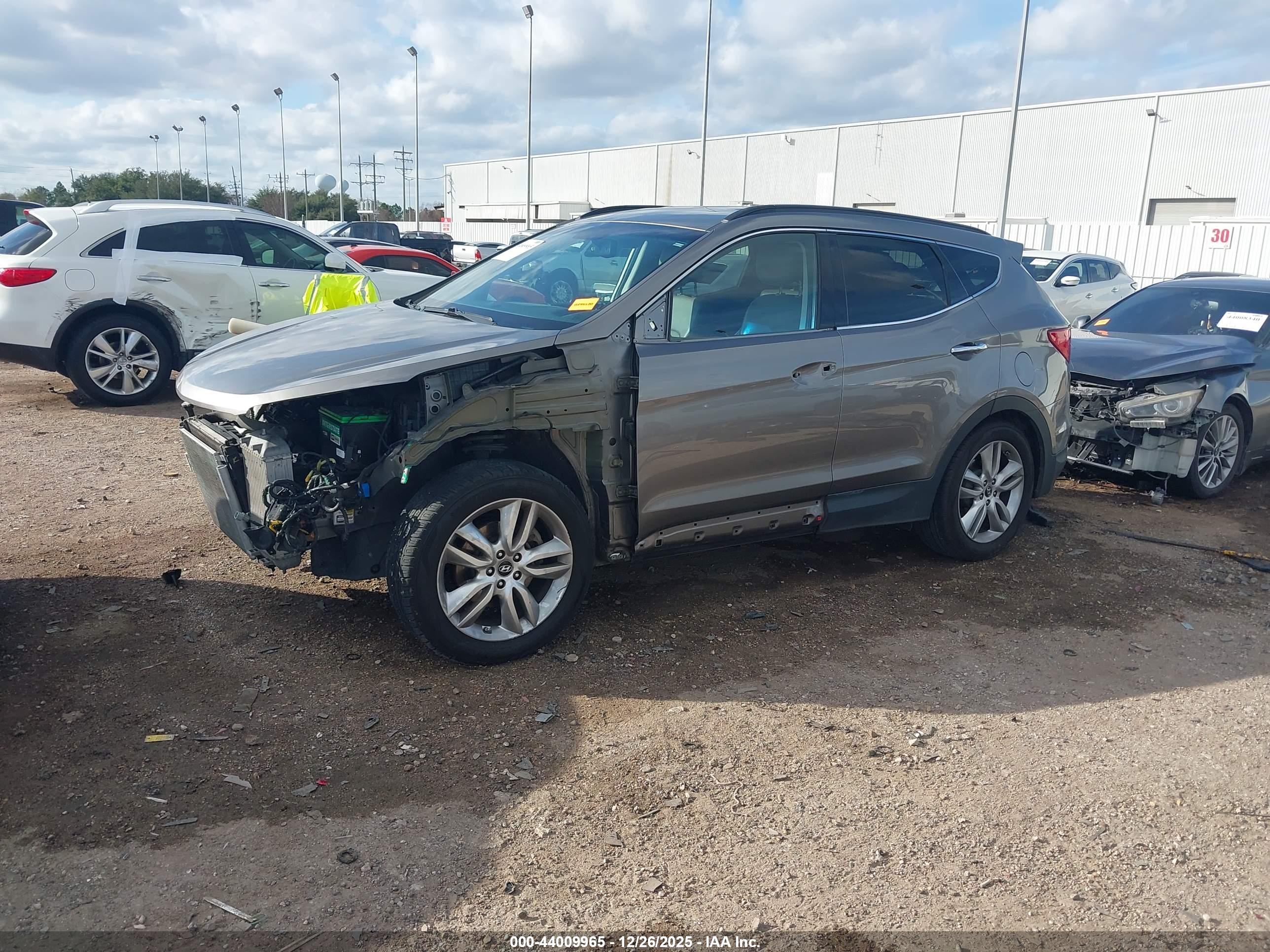 HYUNDAI SANTA image 2