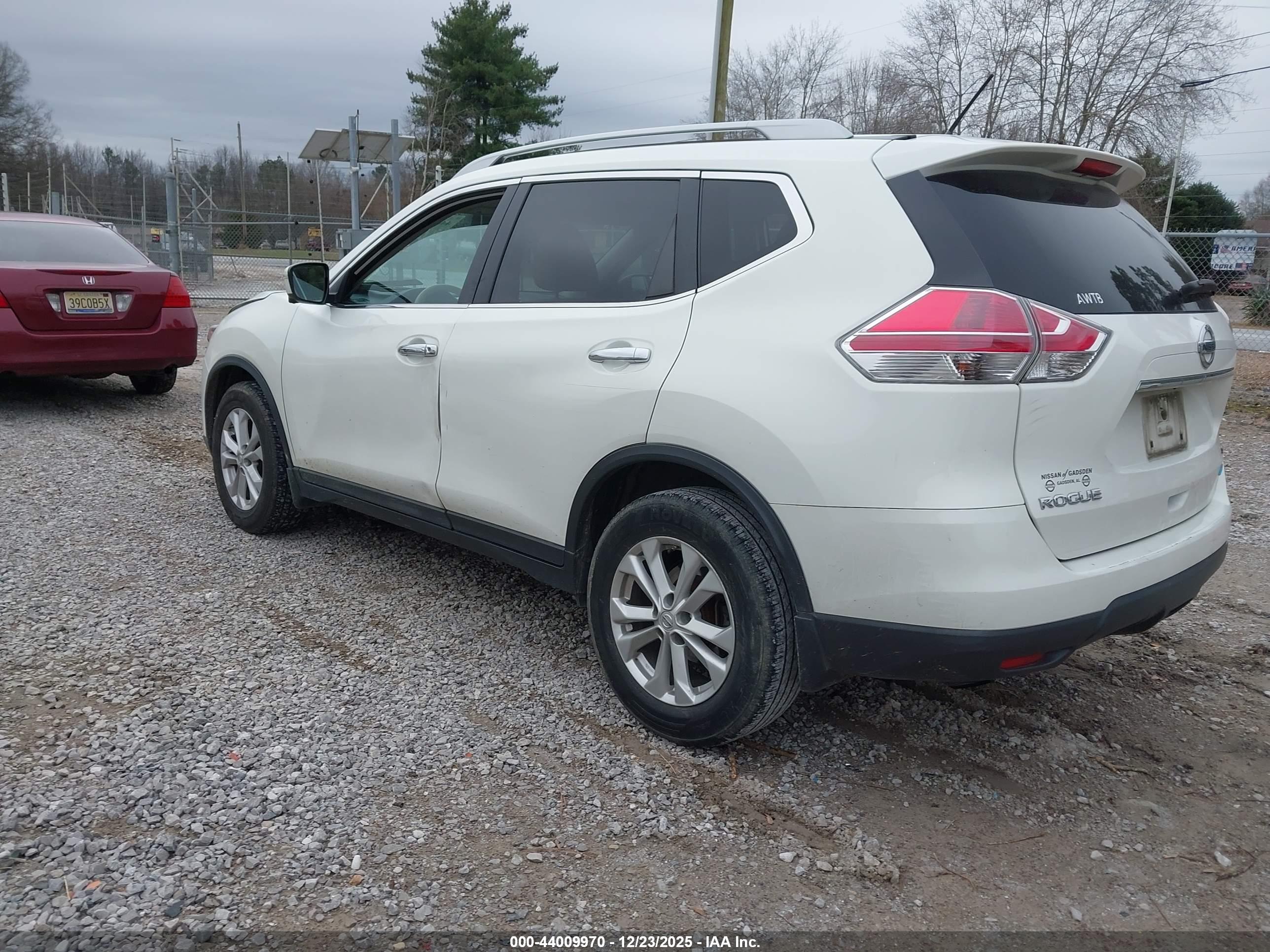 NISSAN ROGUE image 3