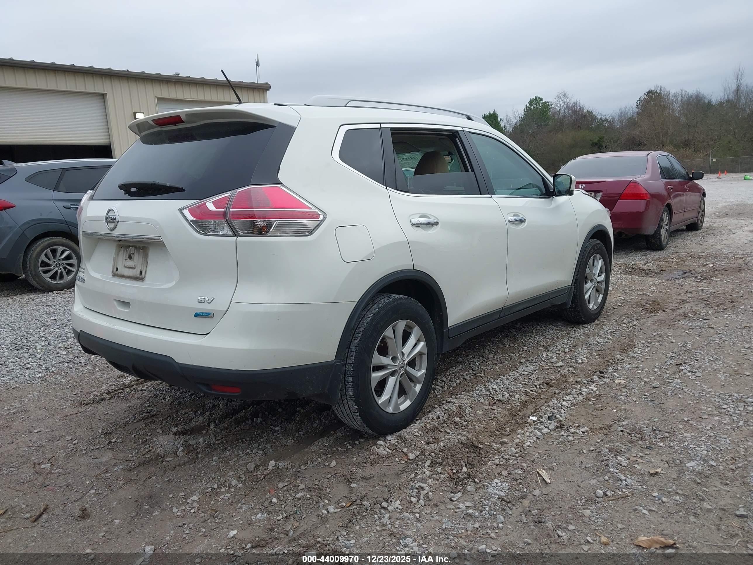 NISSAN ROGUE image 4