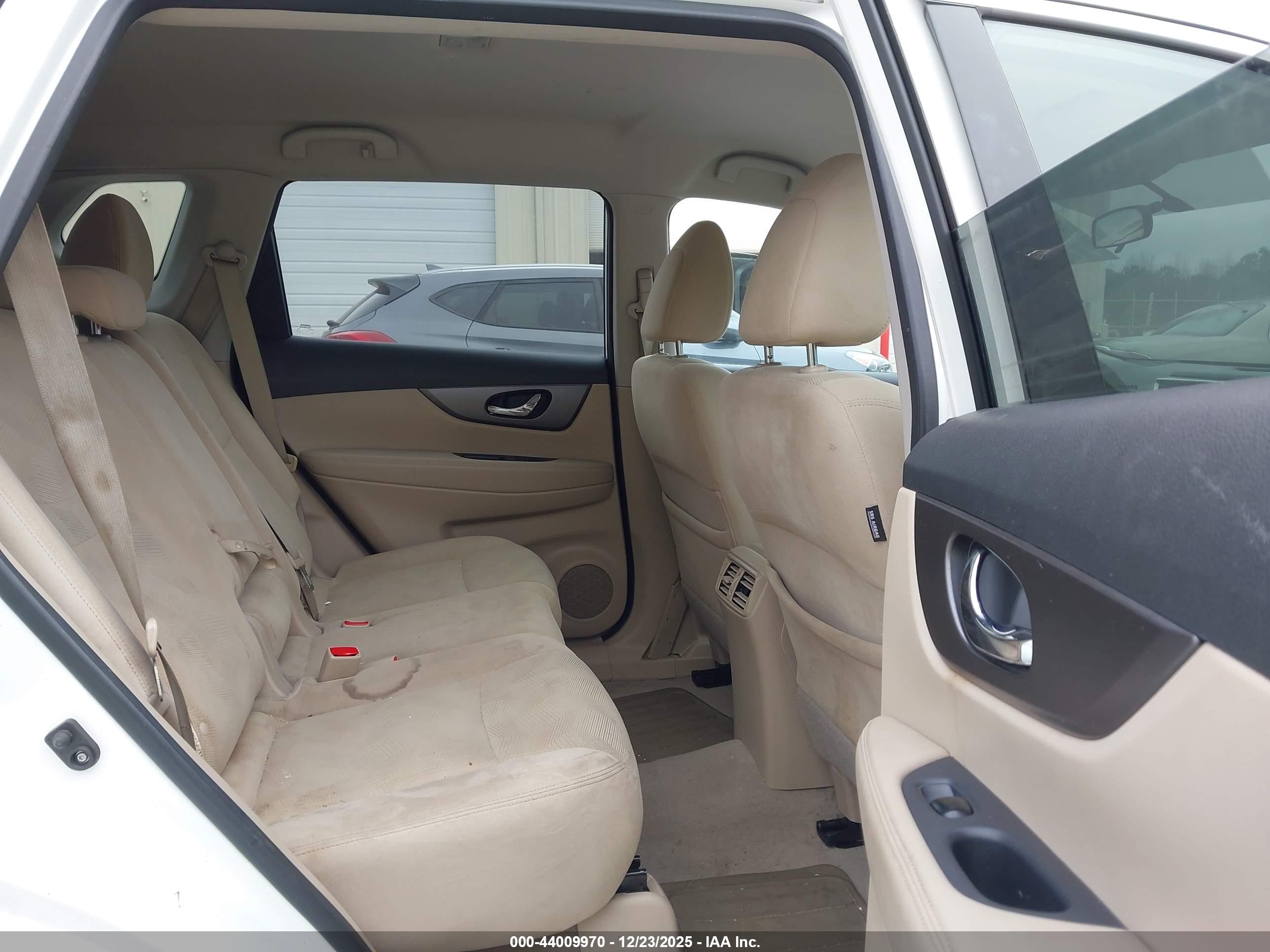 NISSAN ROGUE image 8