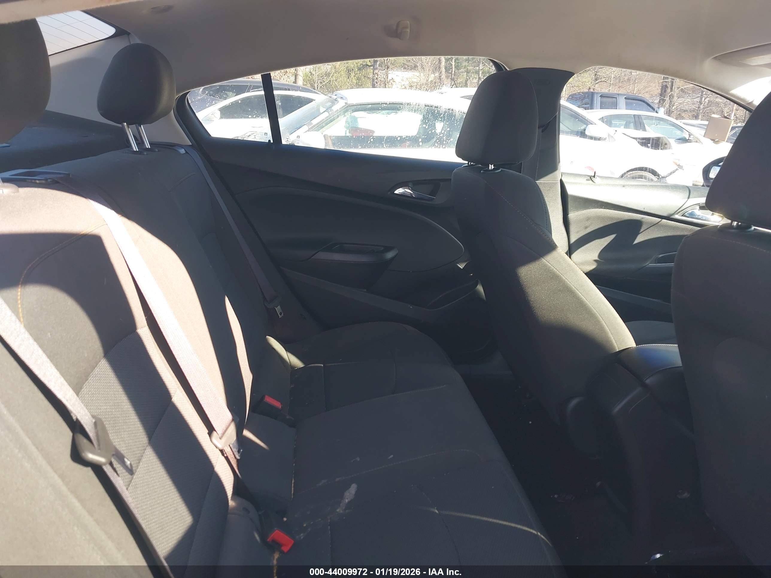 CHEVROLET CRUZE image 8