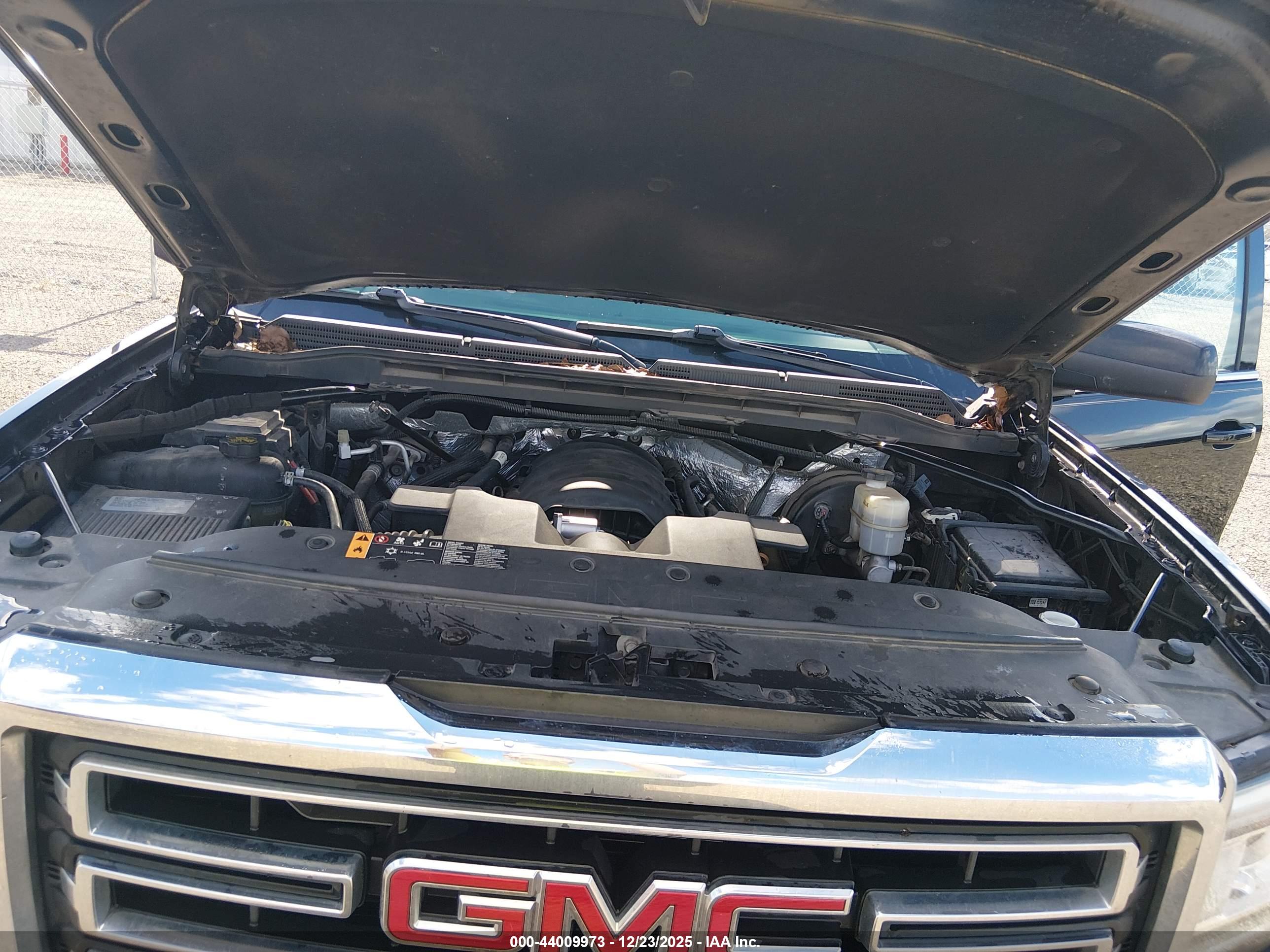 GMC SIERRA image 10