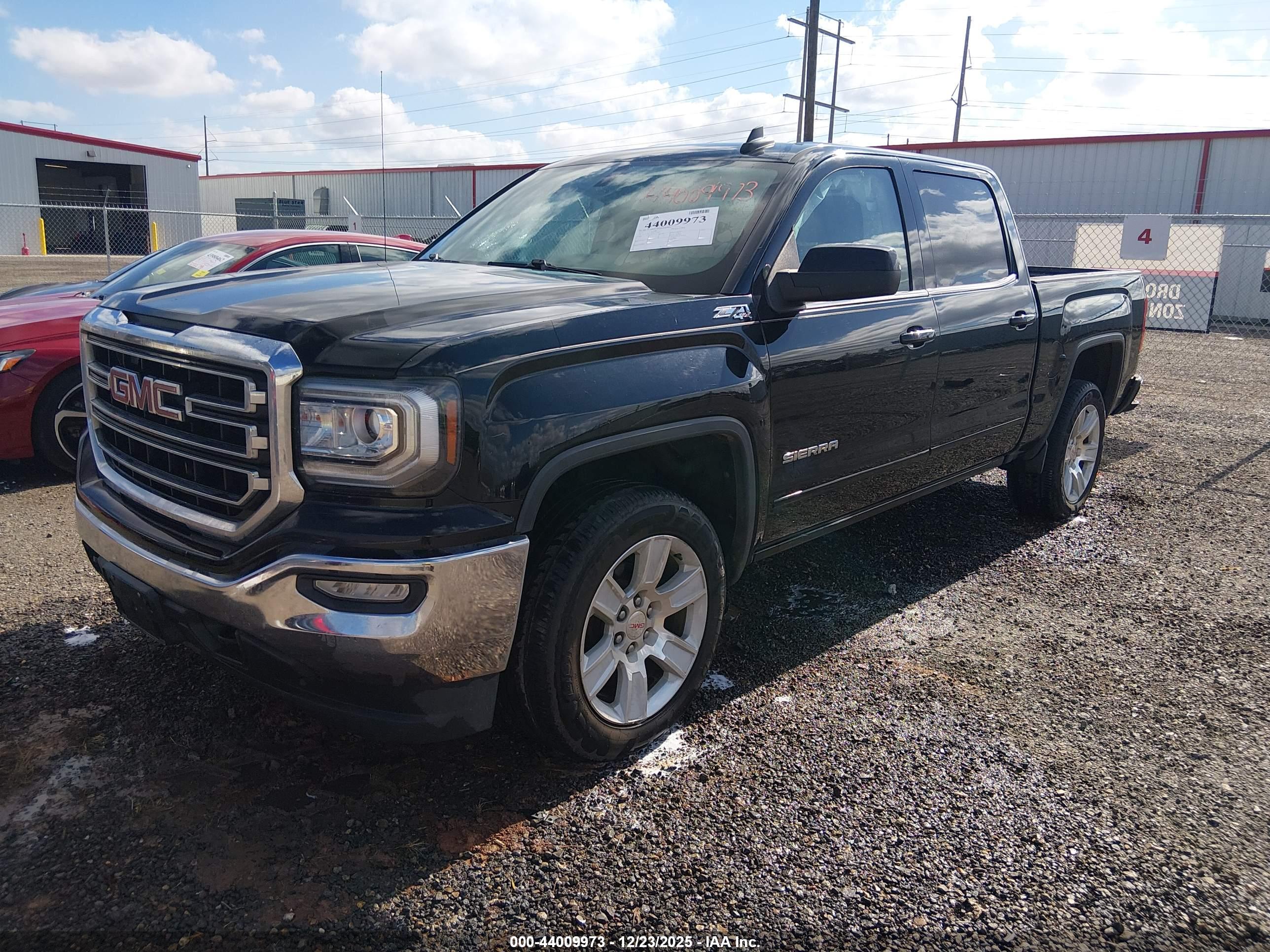 GMC SIERRA image 2