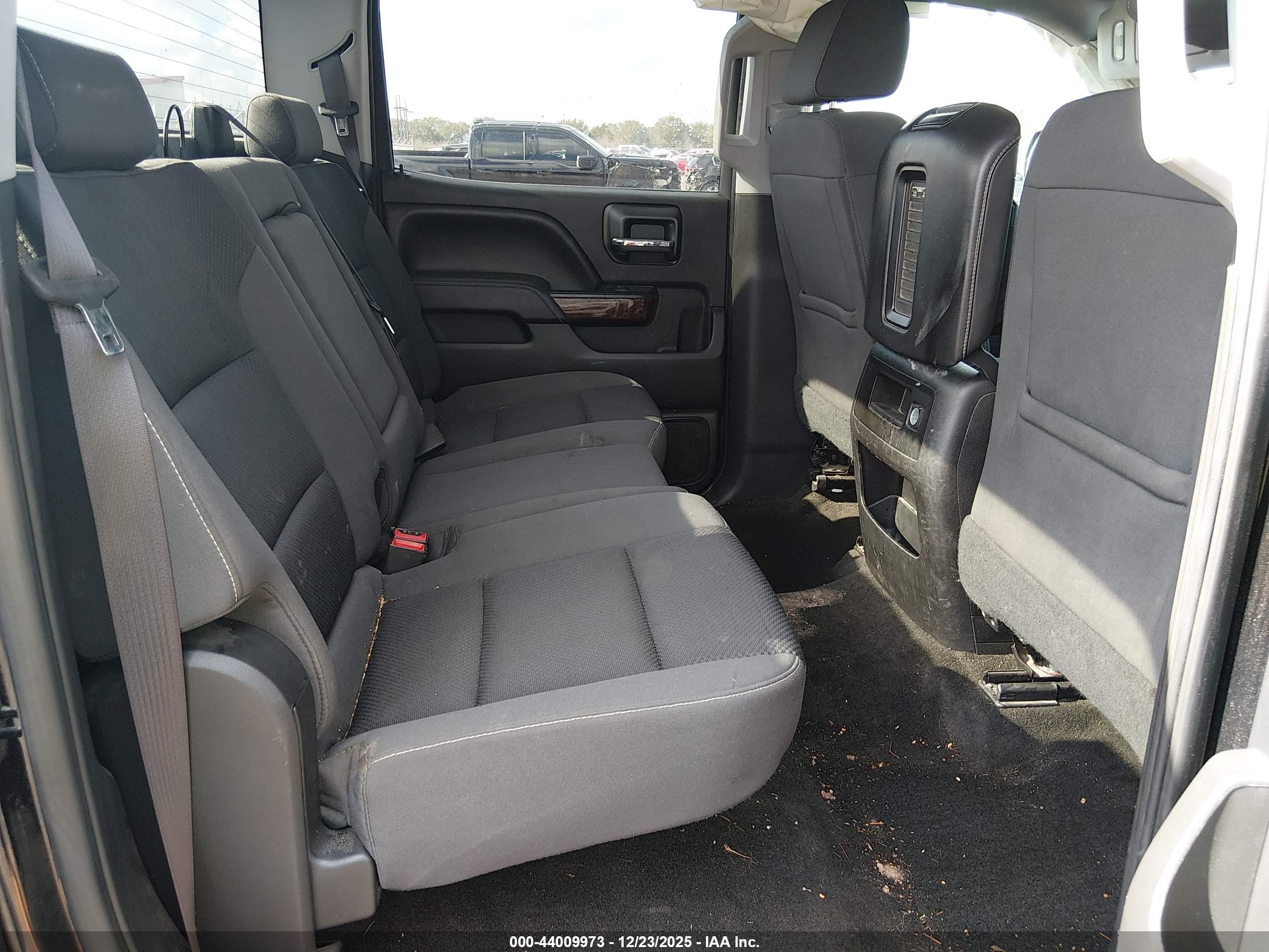 GMC SIERRA image 8