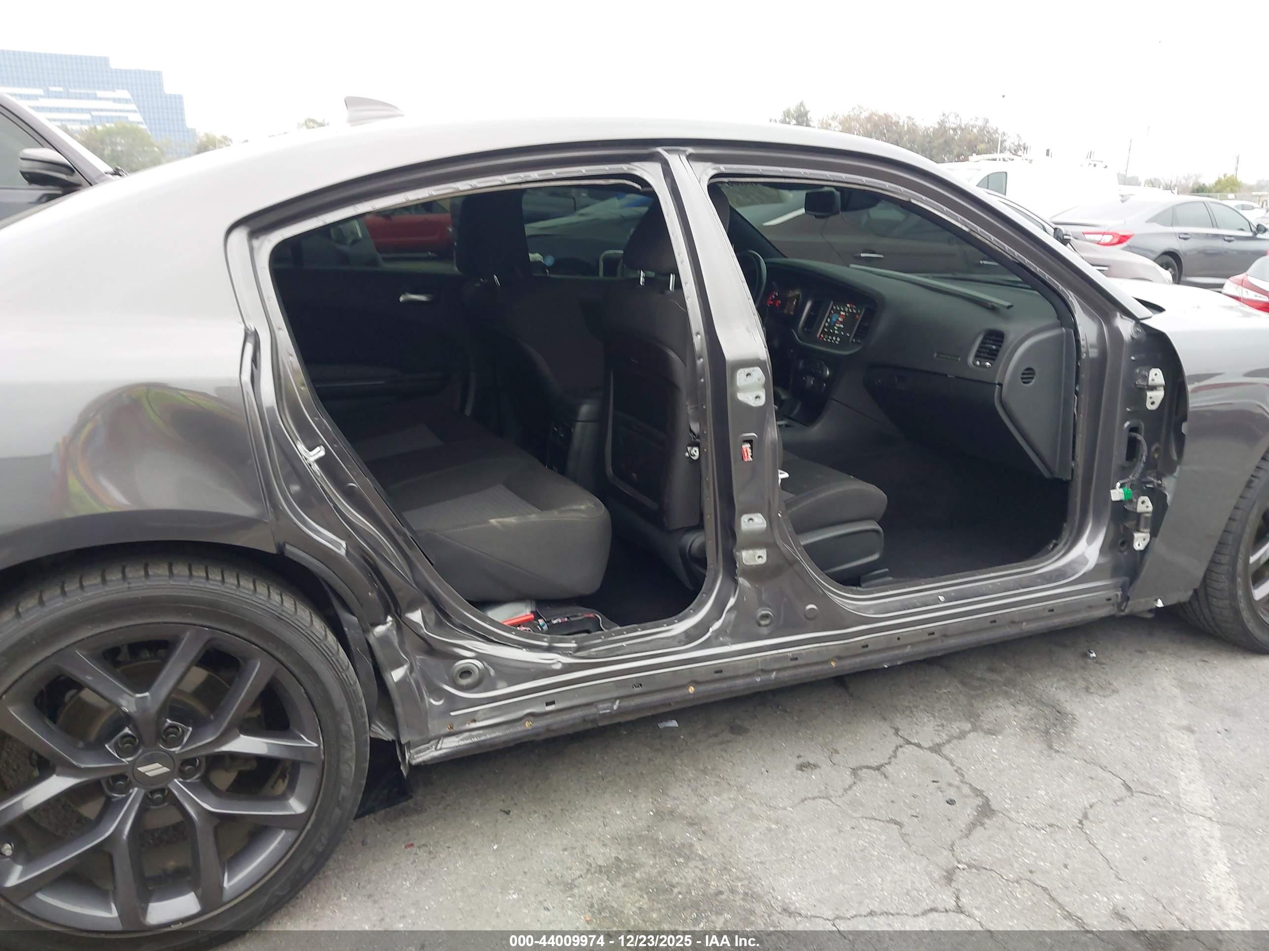 DODGE CHARGER image 6