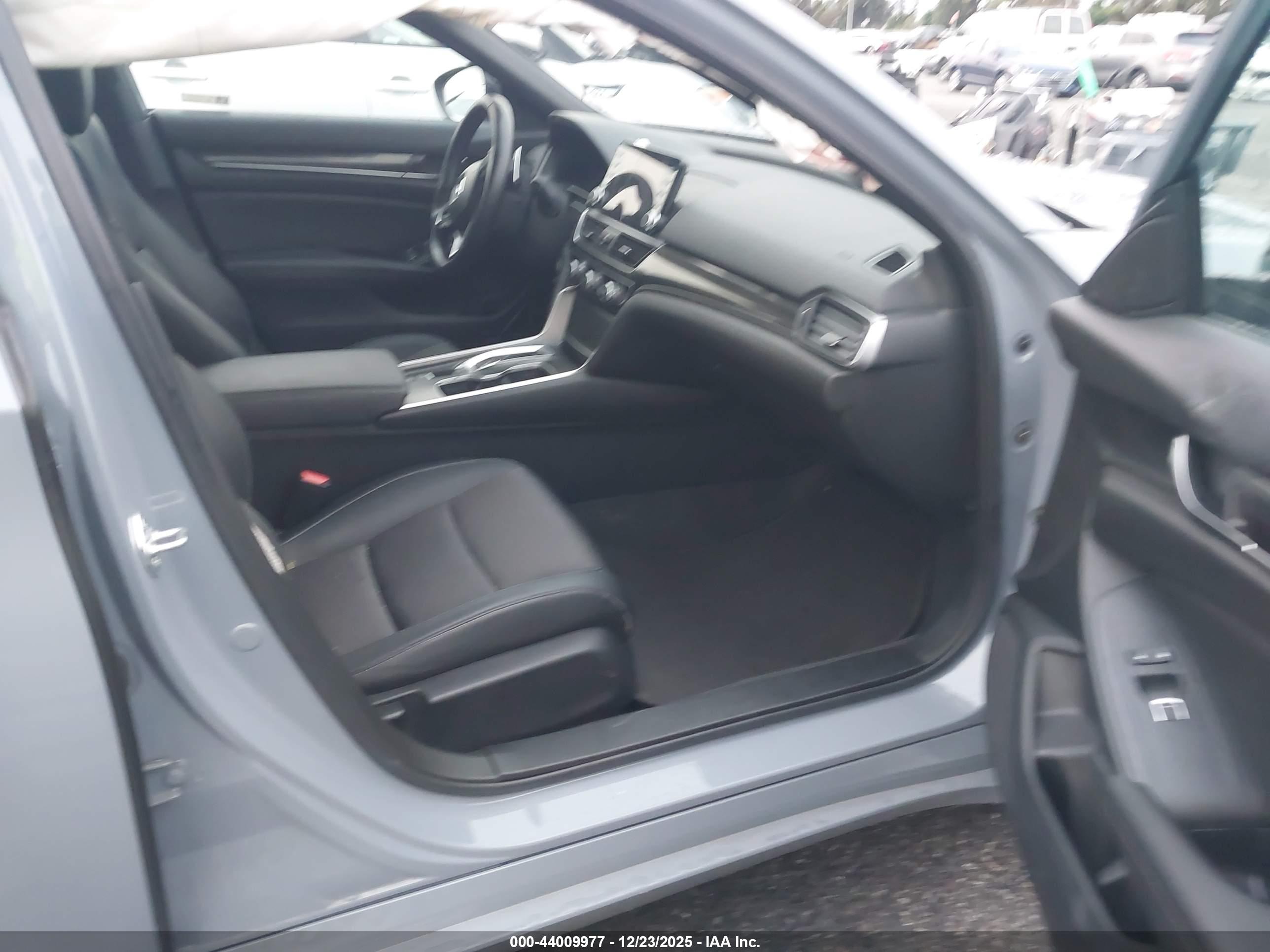 HONDA ACCORD image 5