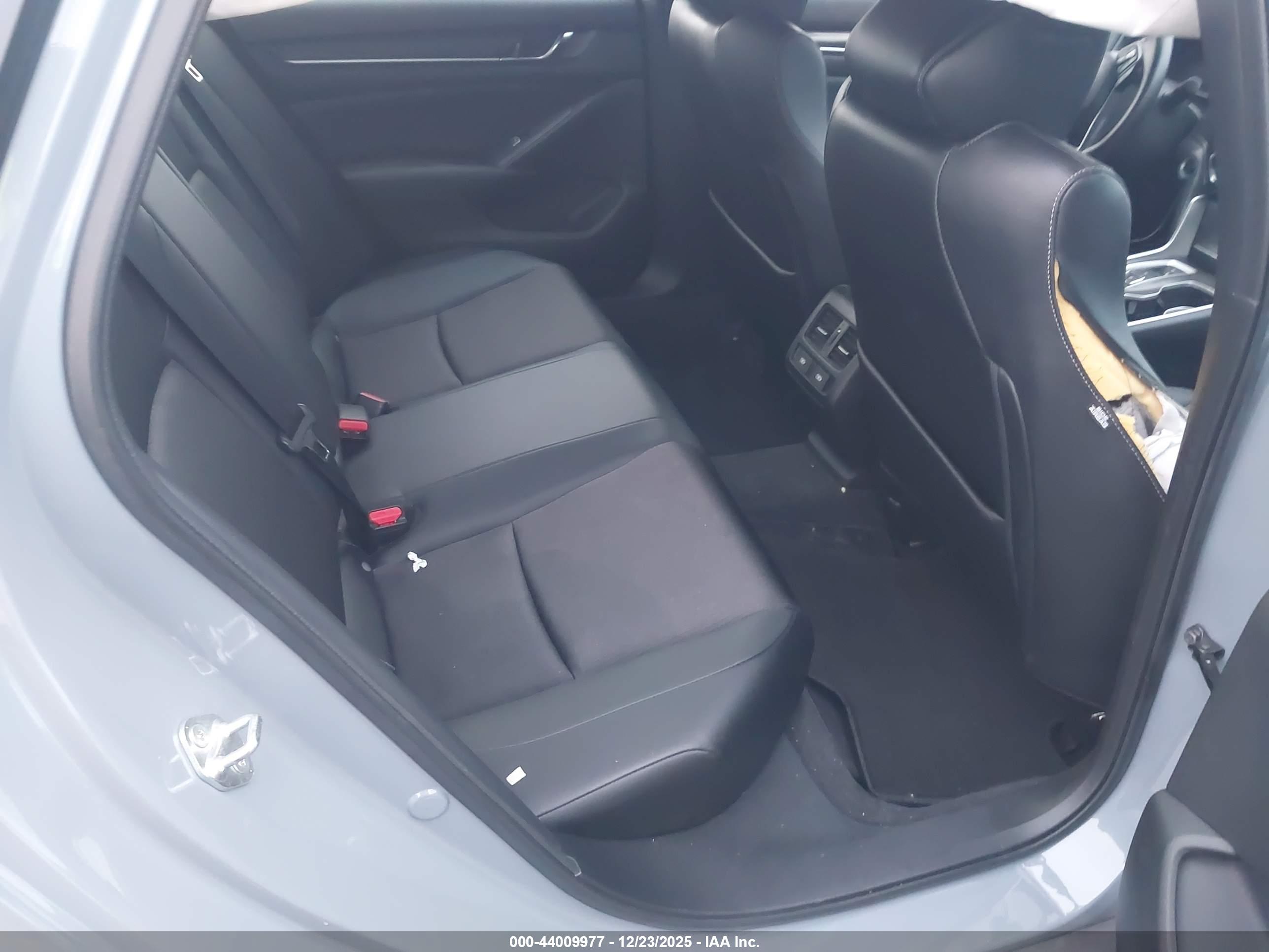 HONDA ACCORD image 8