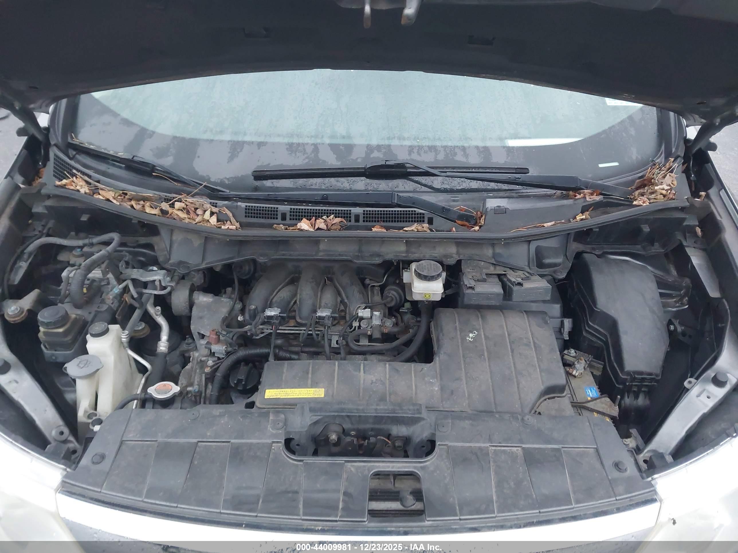 NISSAN QUEST image 10
