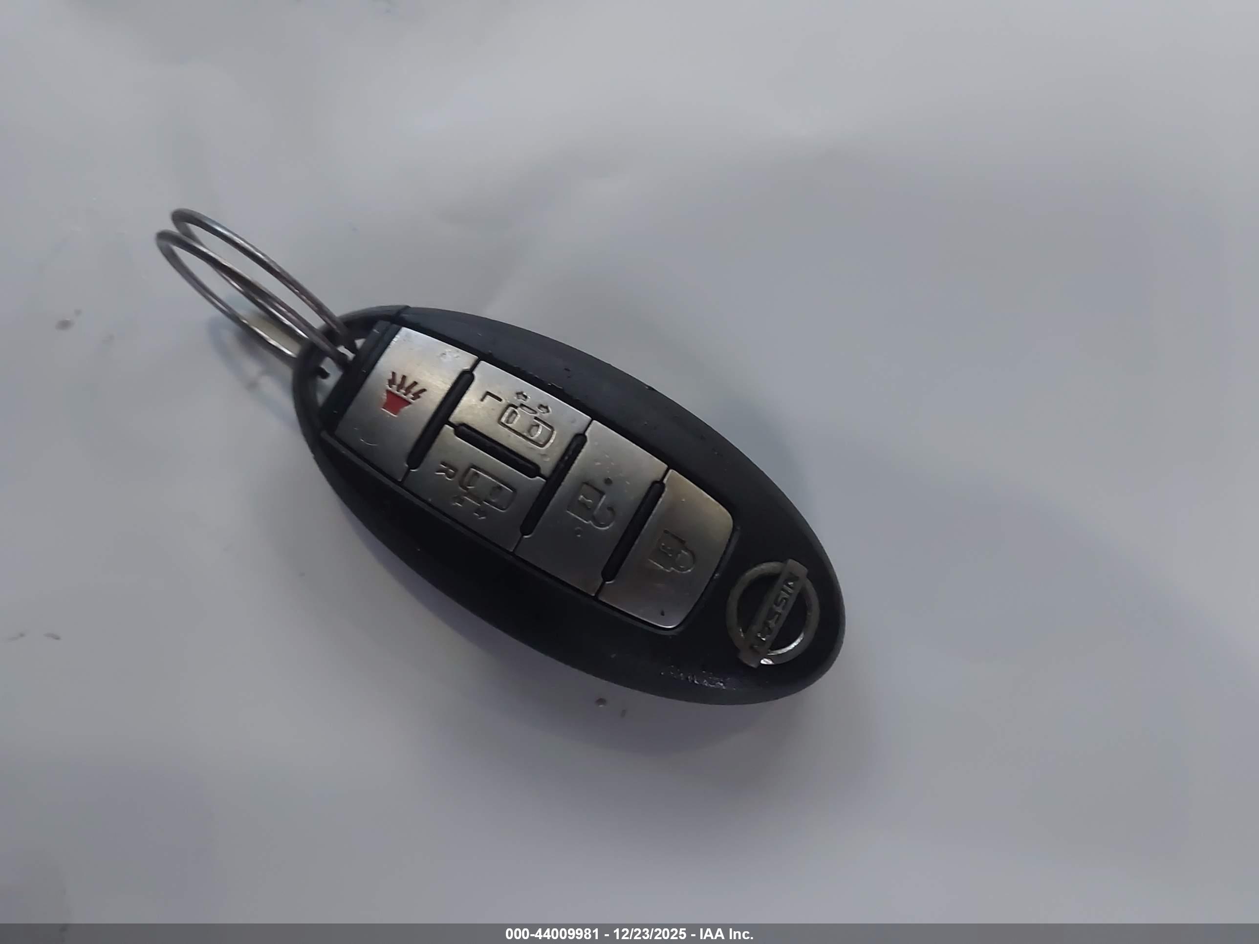 NISSAN QUEST image 11