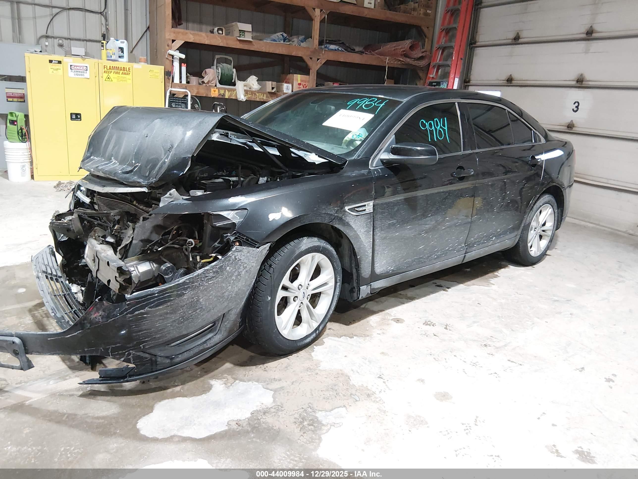 FORD TAURUS image 2