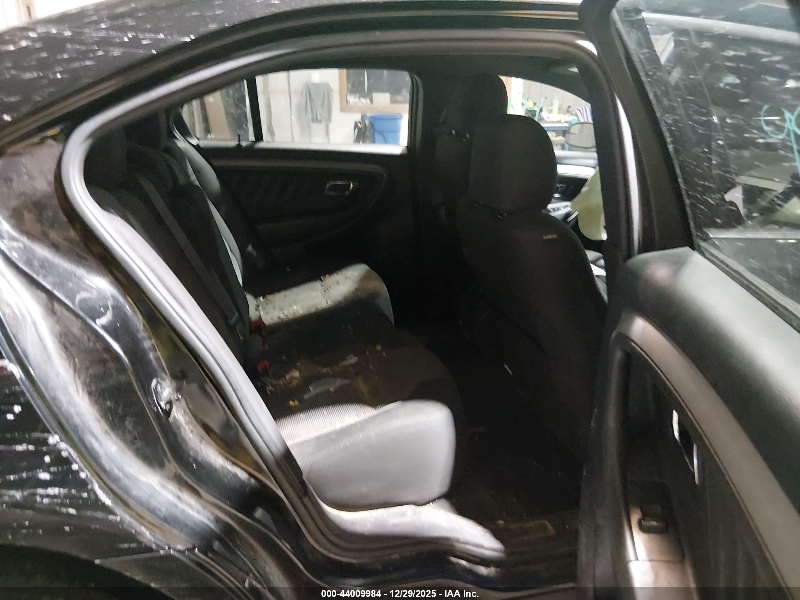 FORD TAURUS image 8