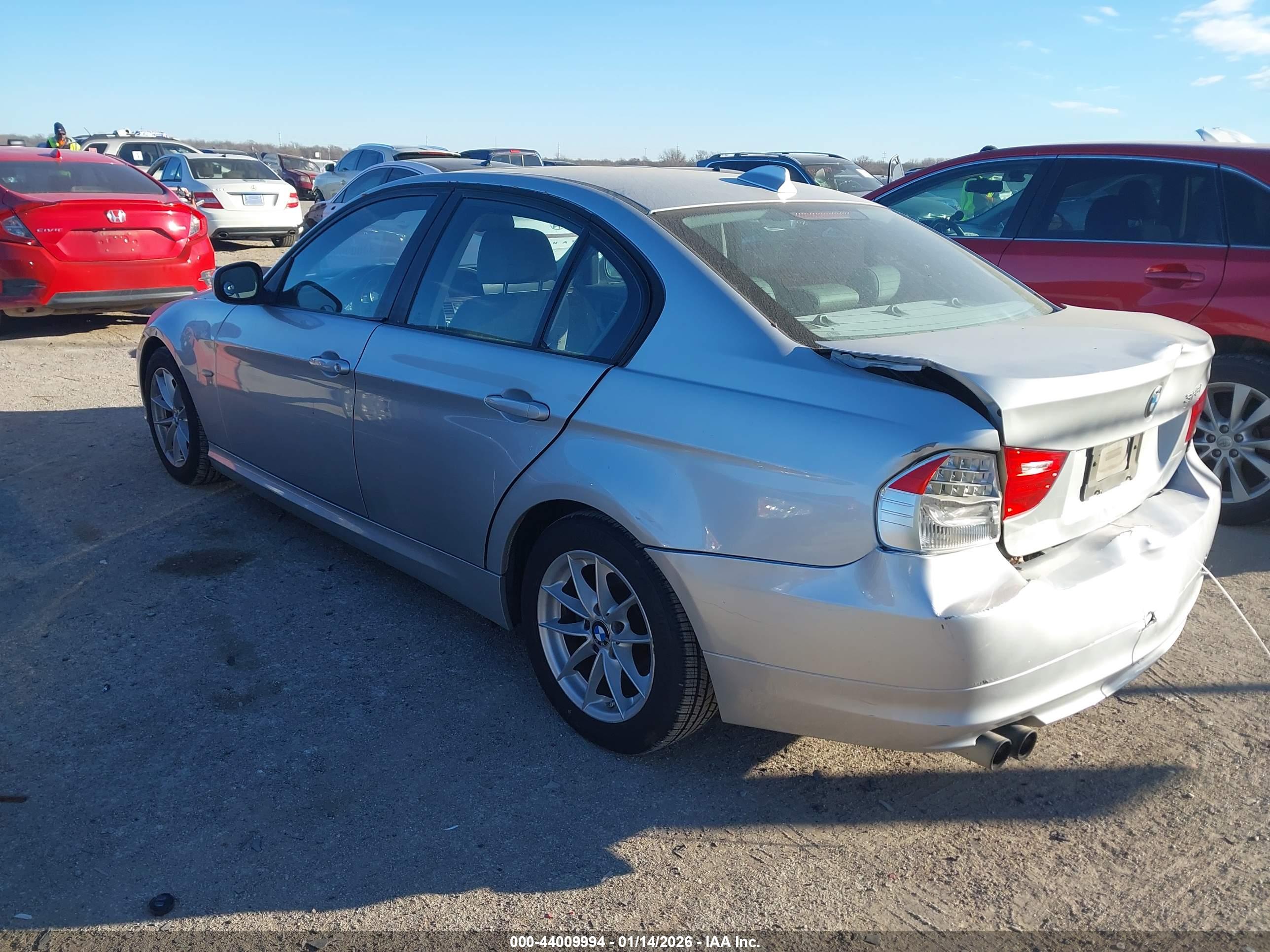 BMW 328I image 3