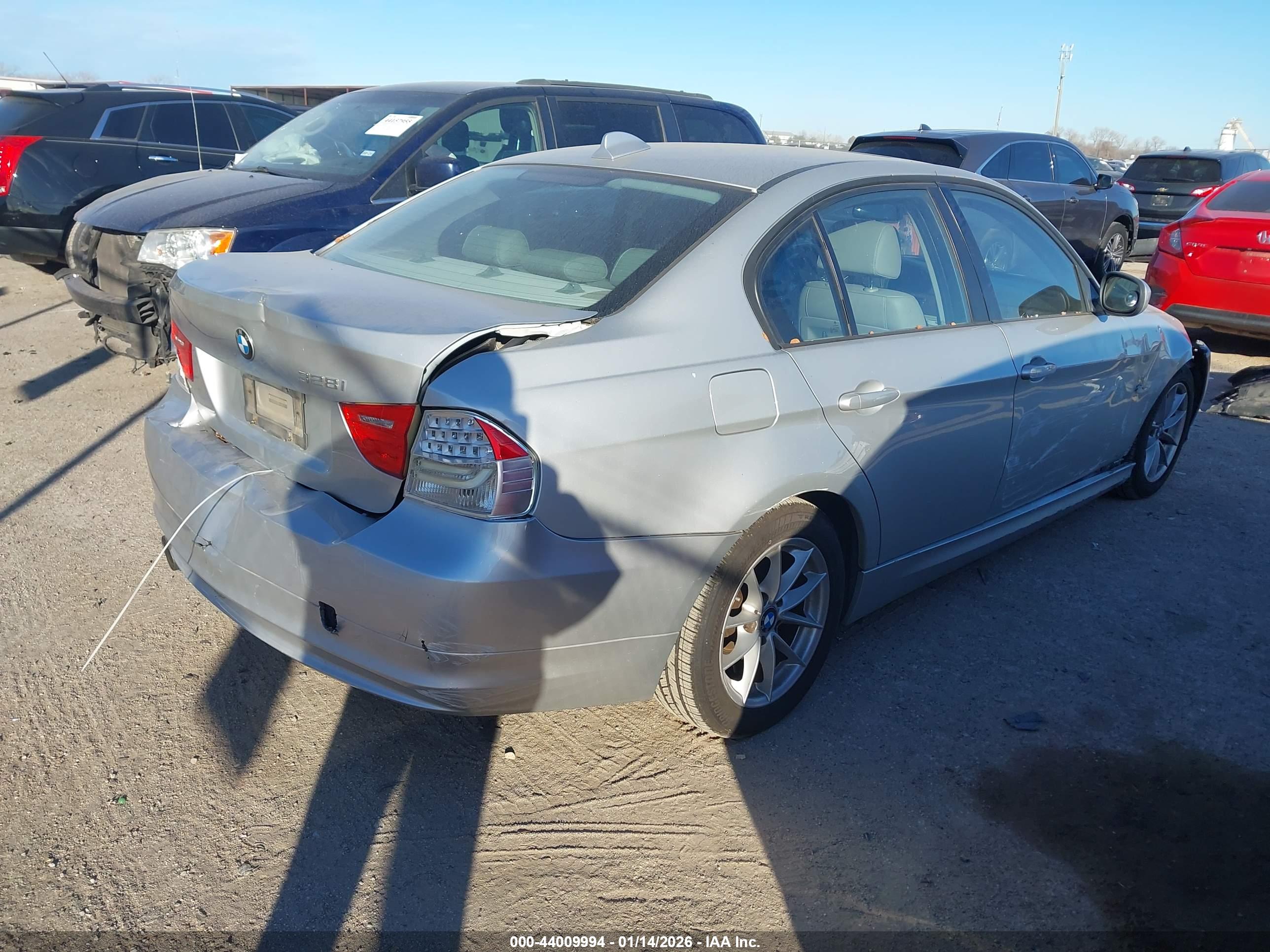 BMW 328I image 4
