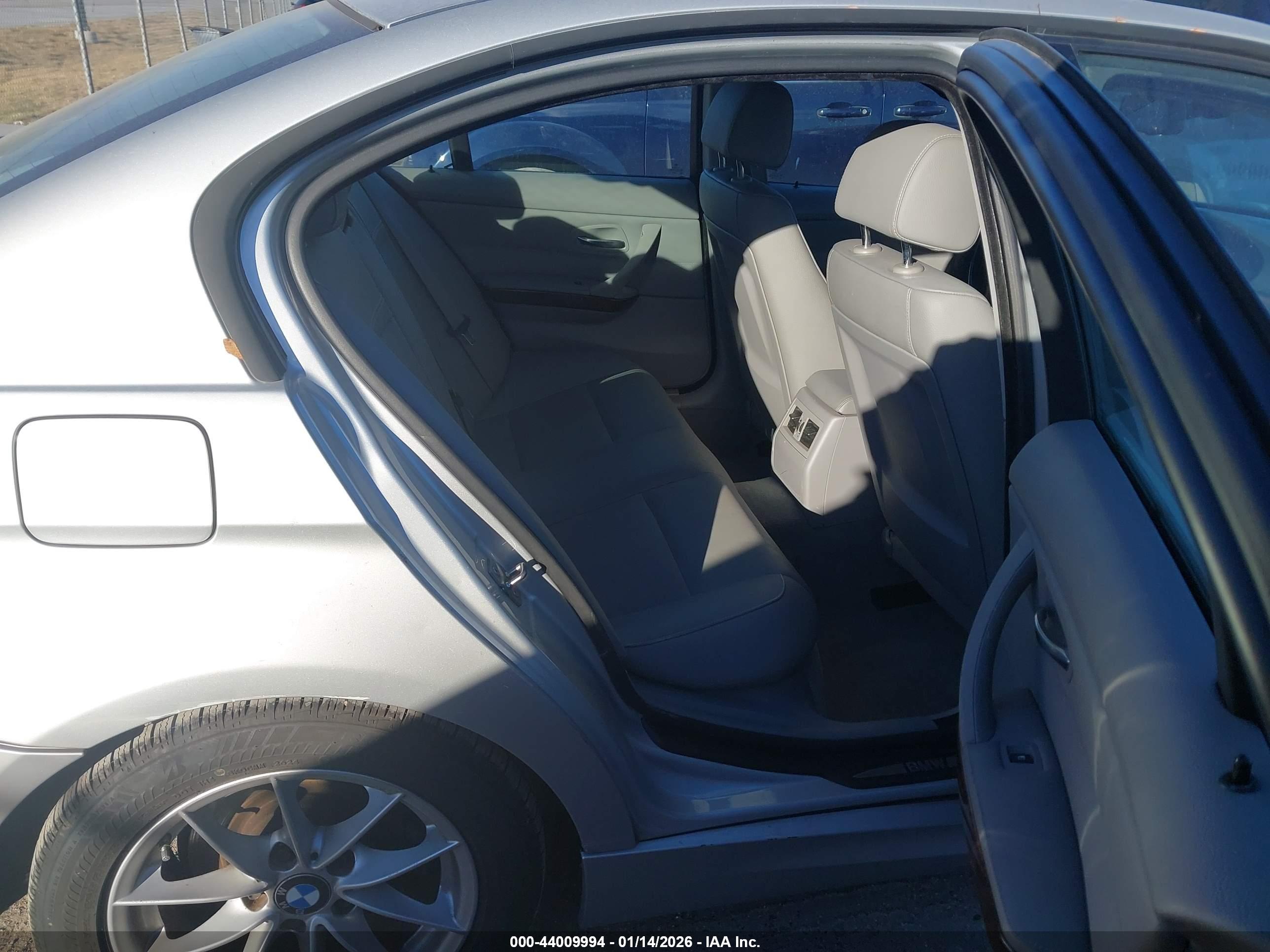 BMW 328I image 8