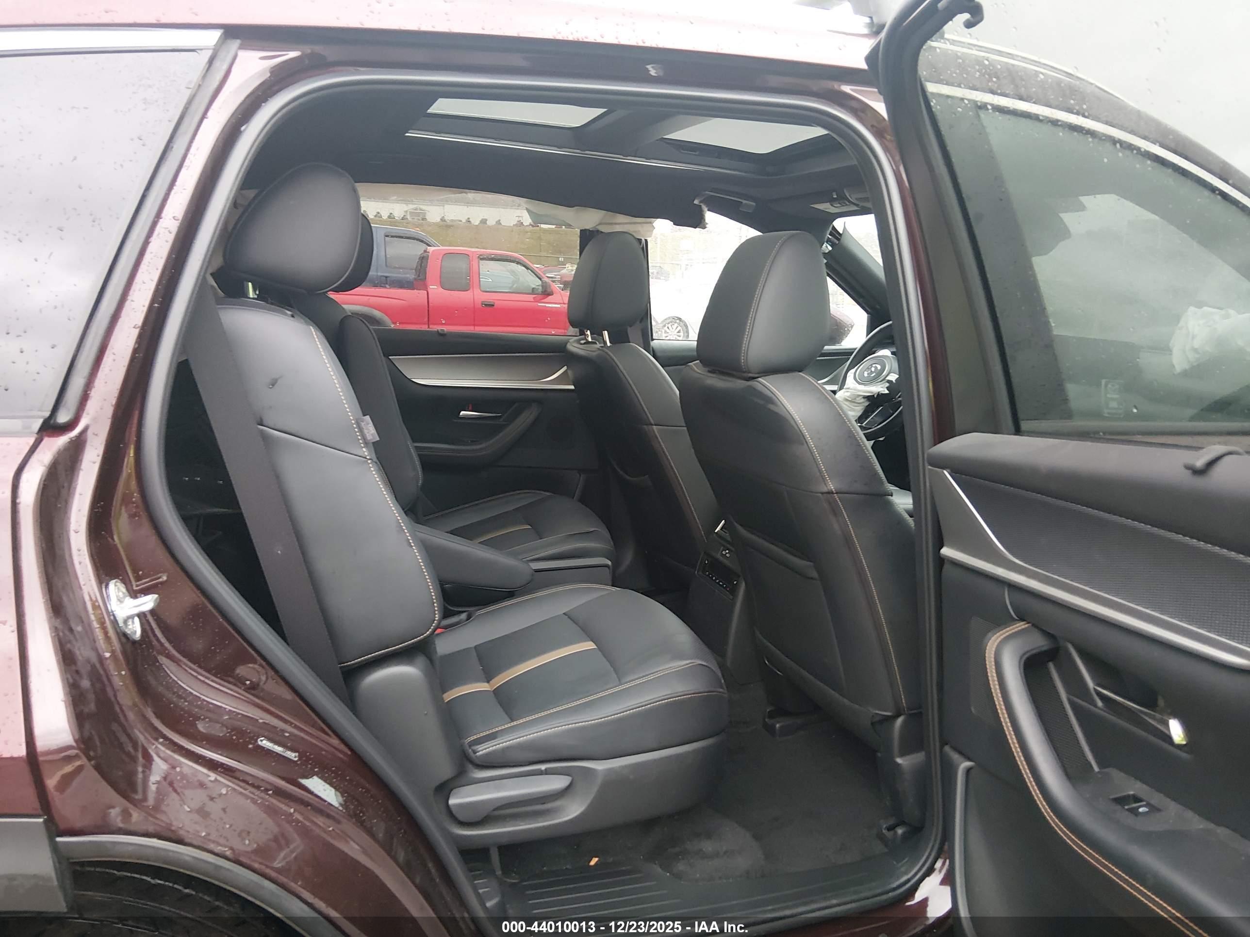 MAZDA CX-90 image 8