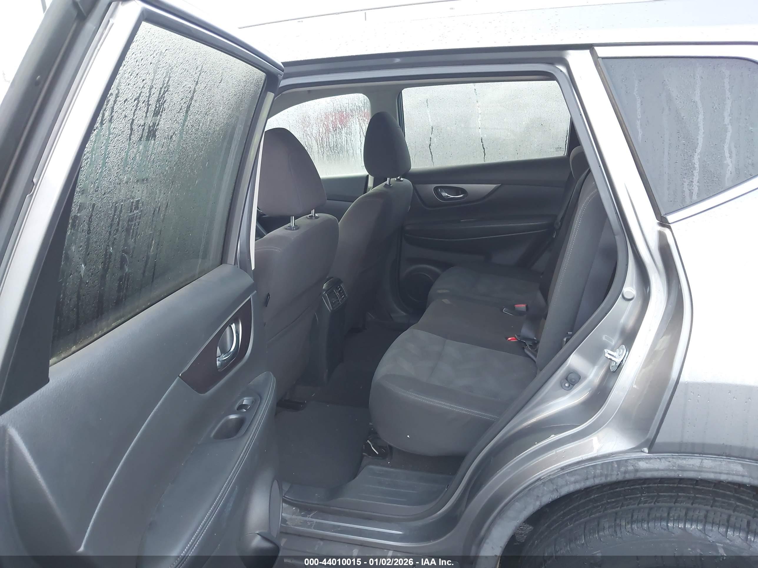 NISSAN ROGUE image 8