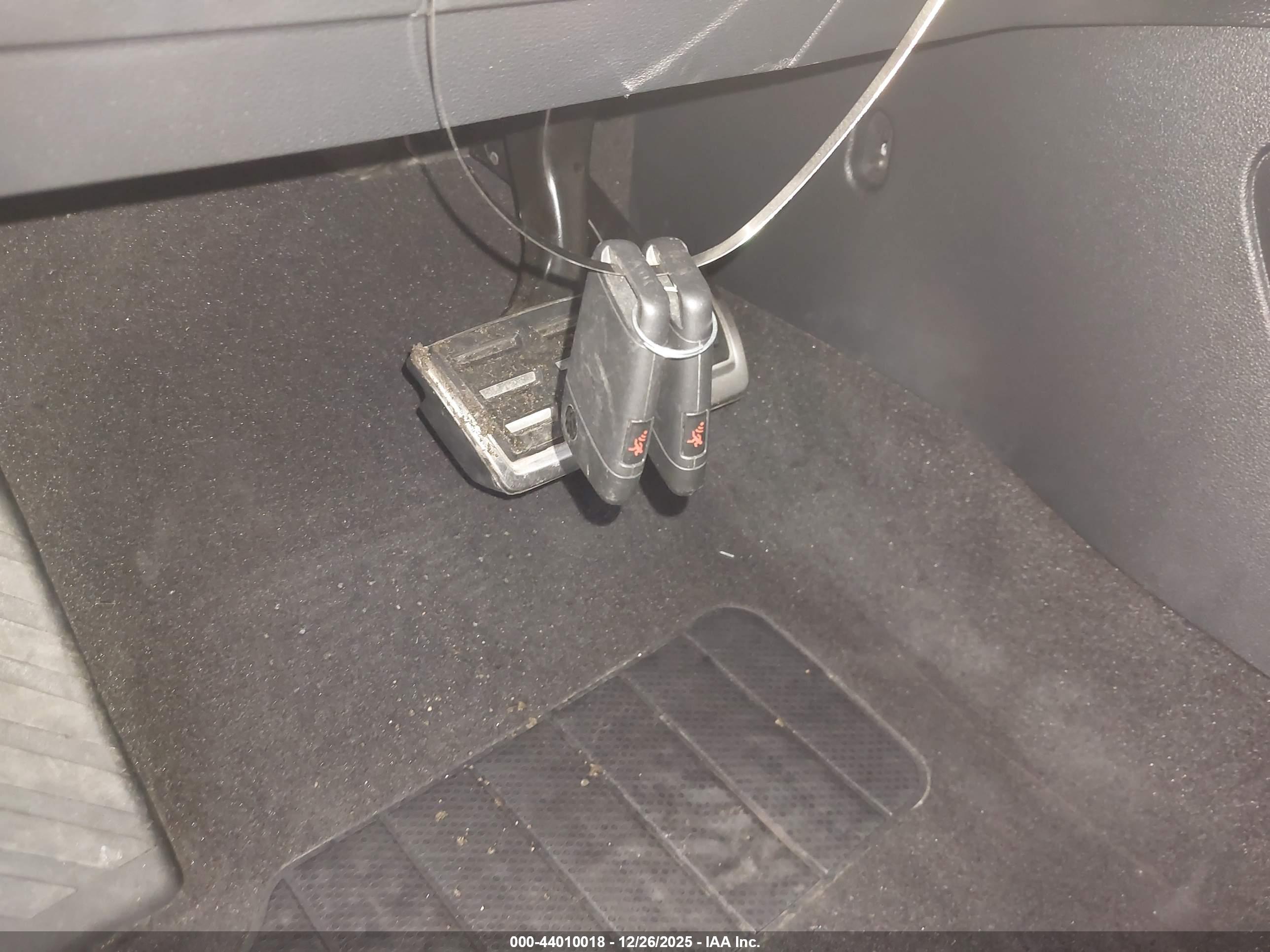 VOLKSWAGEN ATLAS image 11