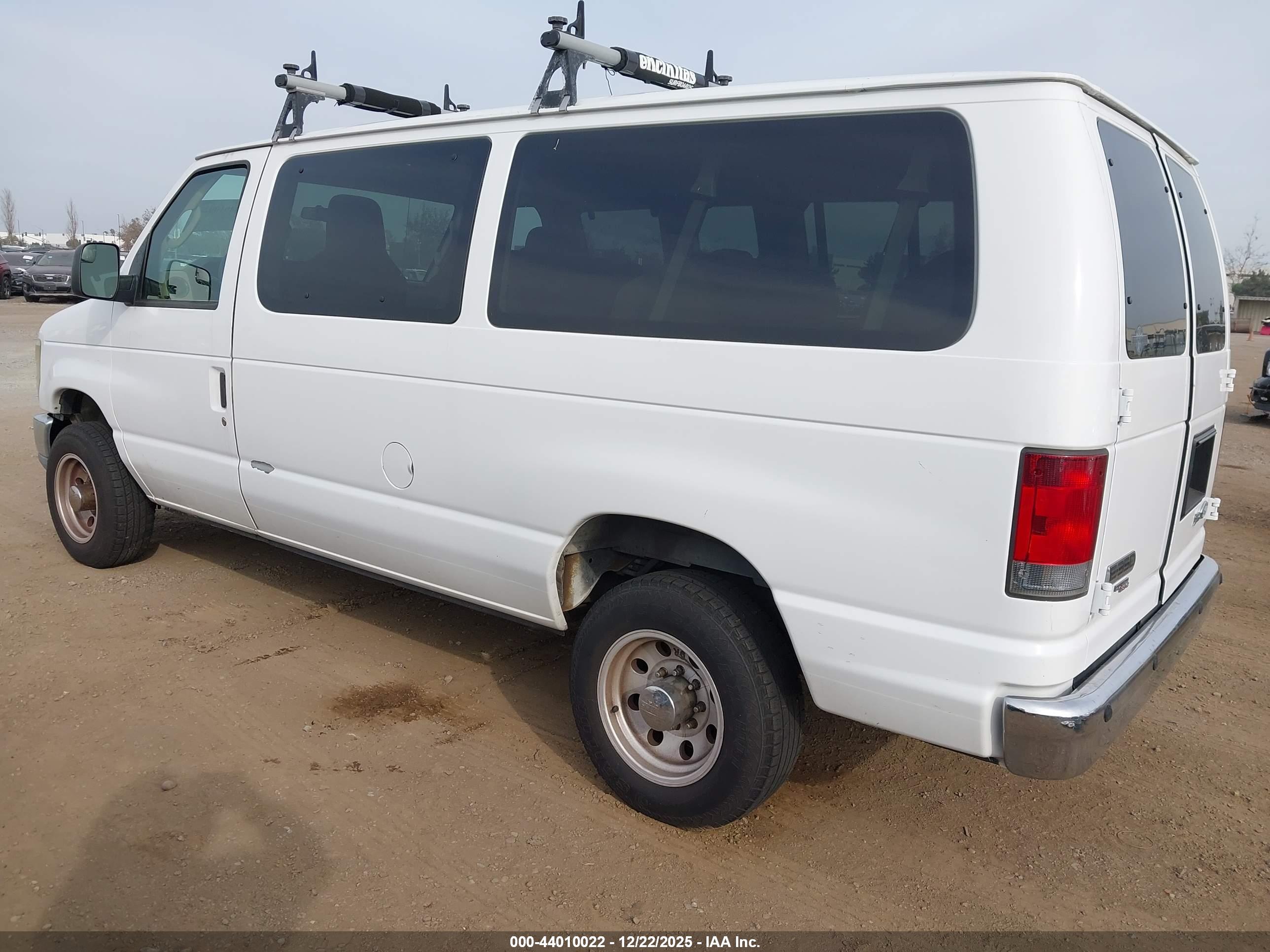 FORD E-350 image 3