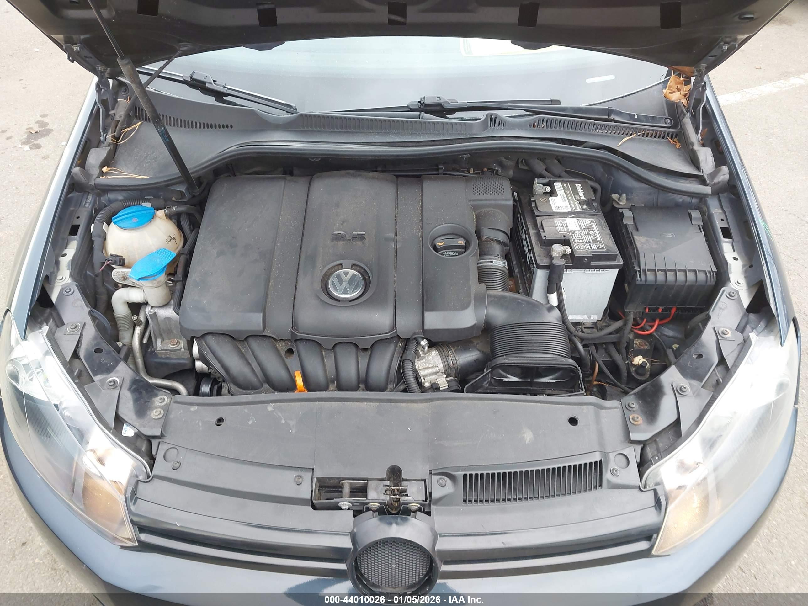 VOLKSWAGEN GOLF image 10