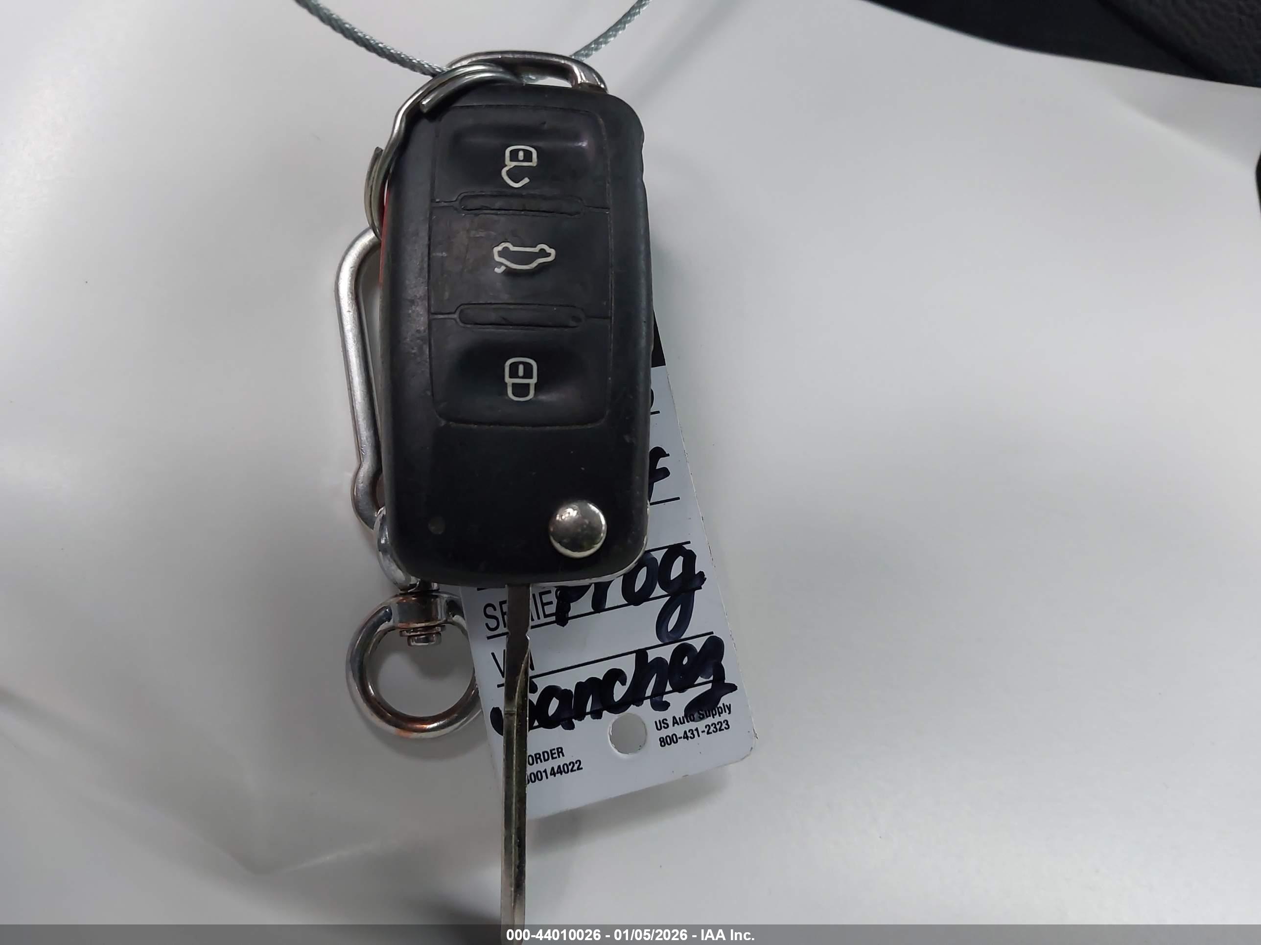 VOLKSWAGEN GOLF image 11