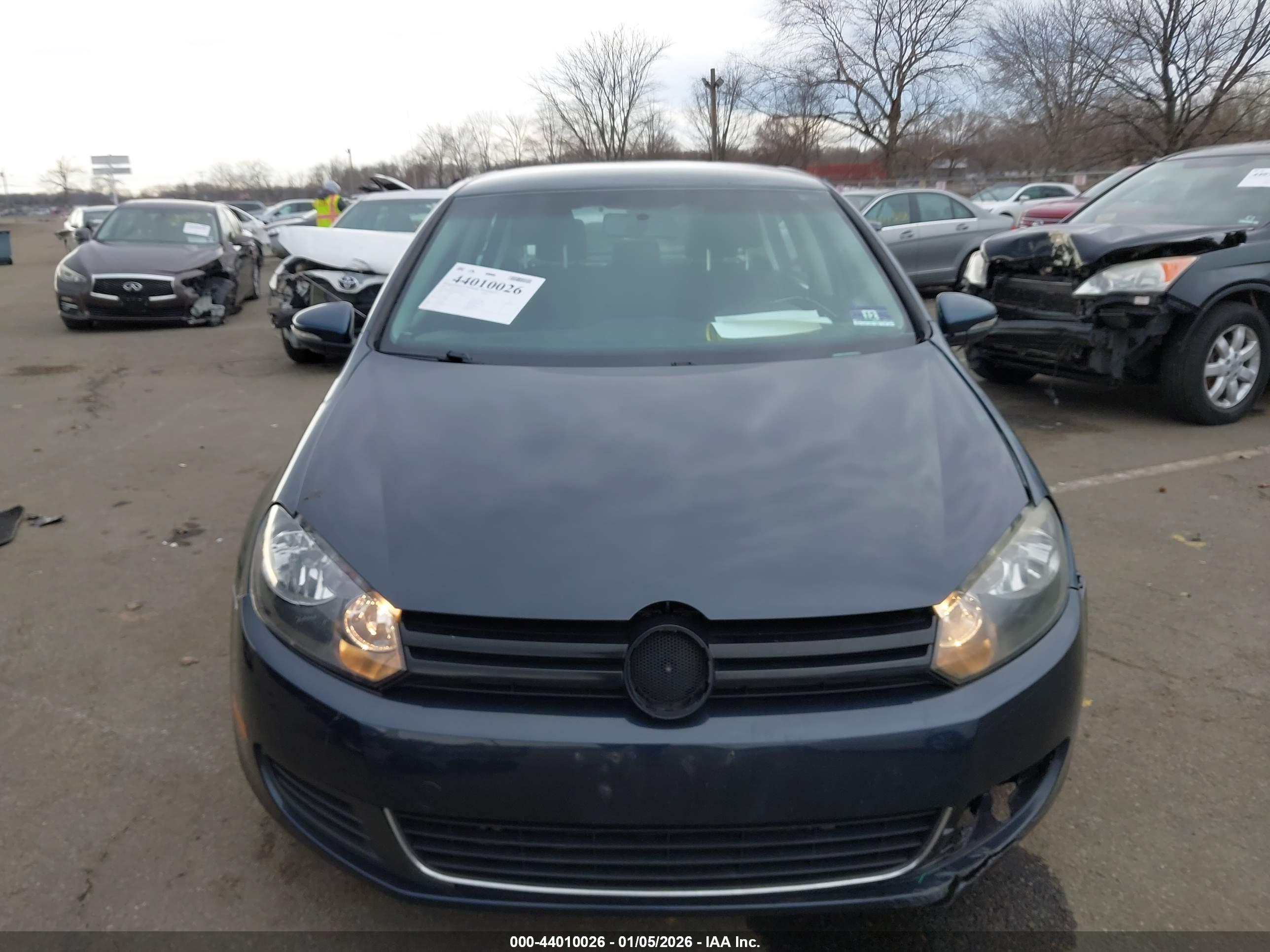 VOLKSWAGEN GOLF image 6