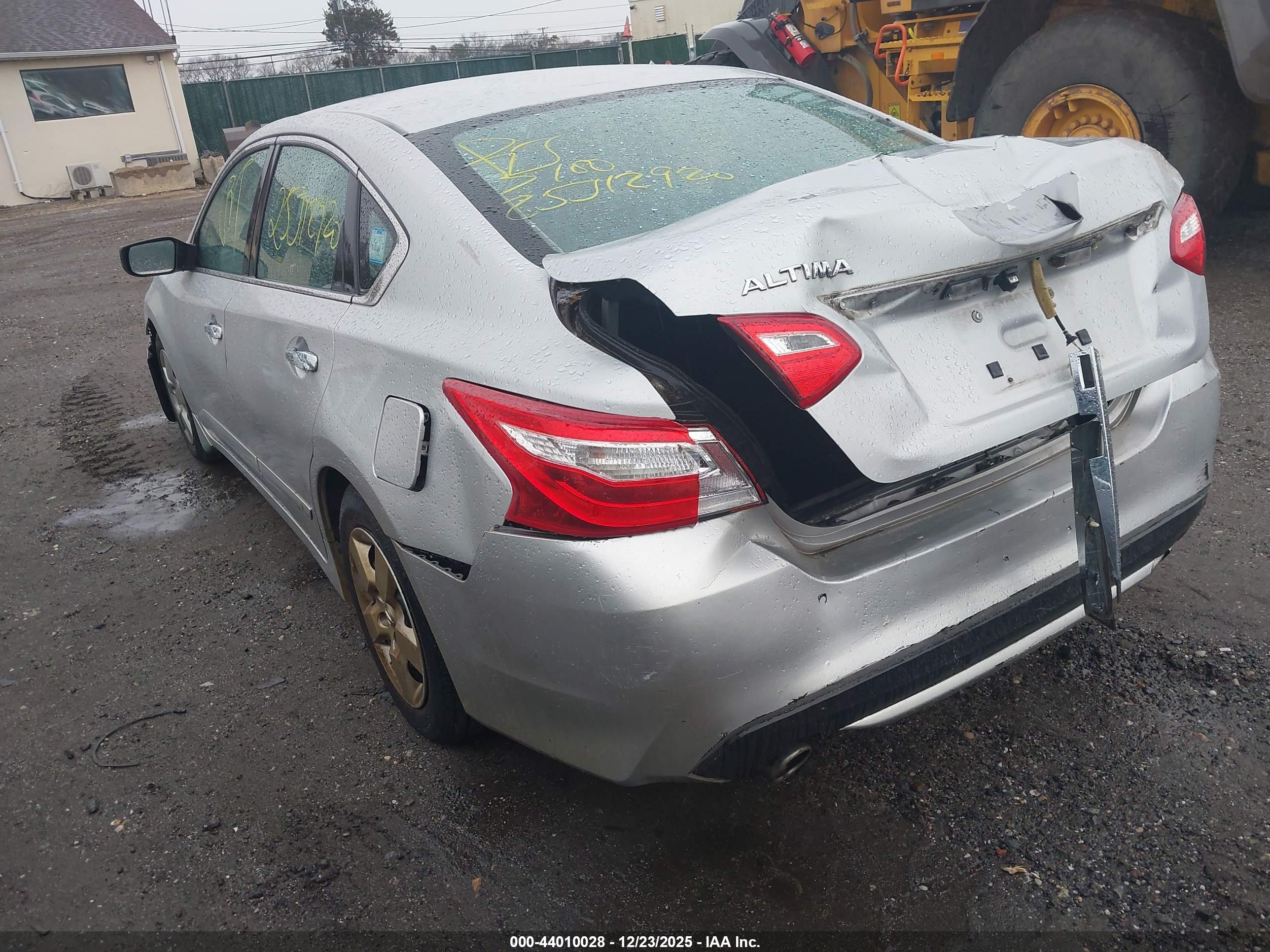 NISSAN ALTIMA image 3