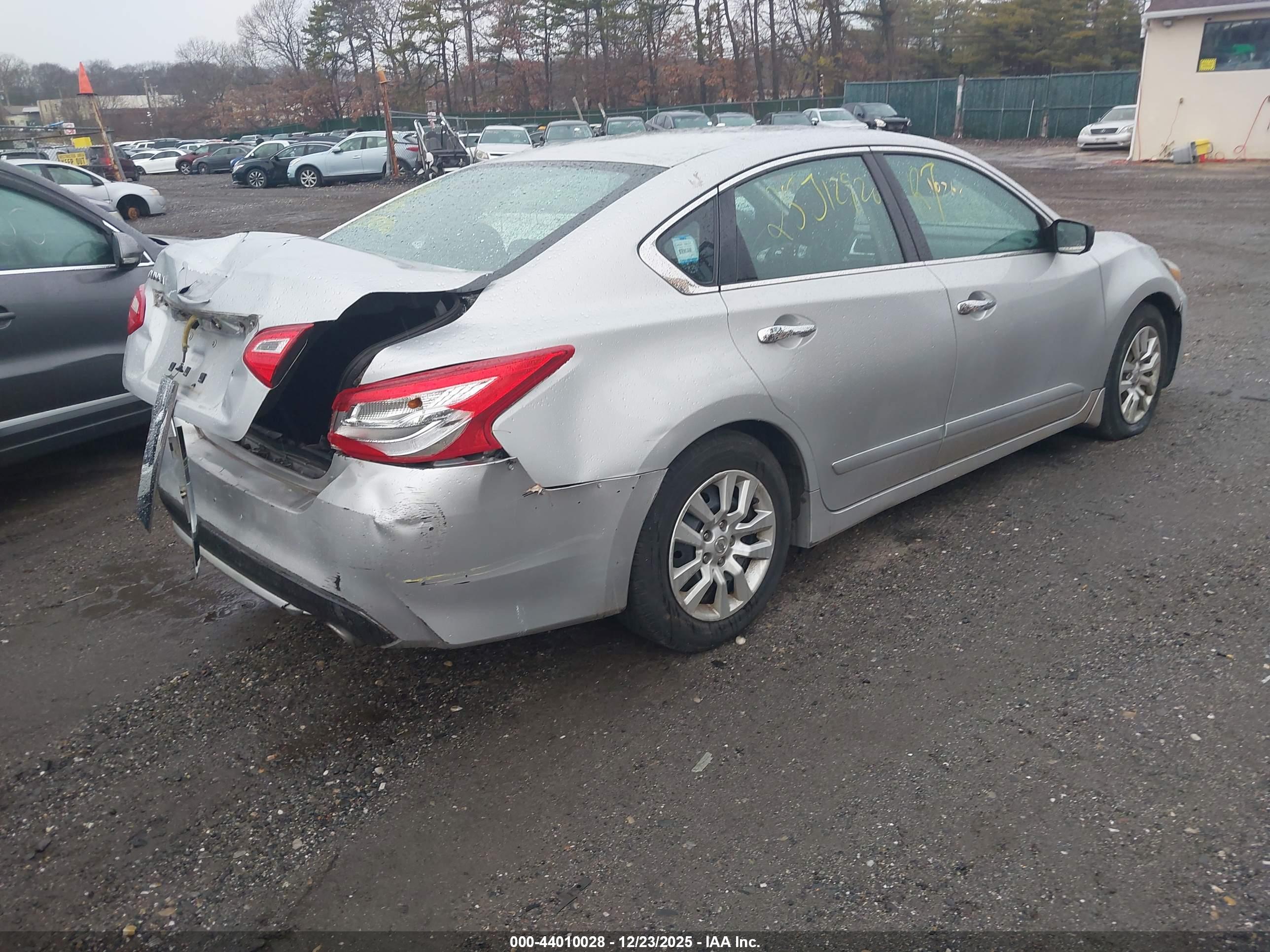 NISSAN ALTIMA image 4