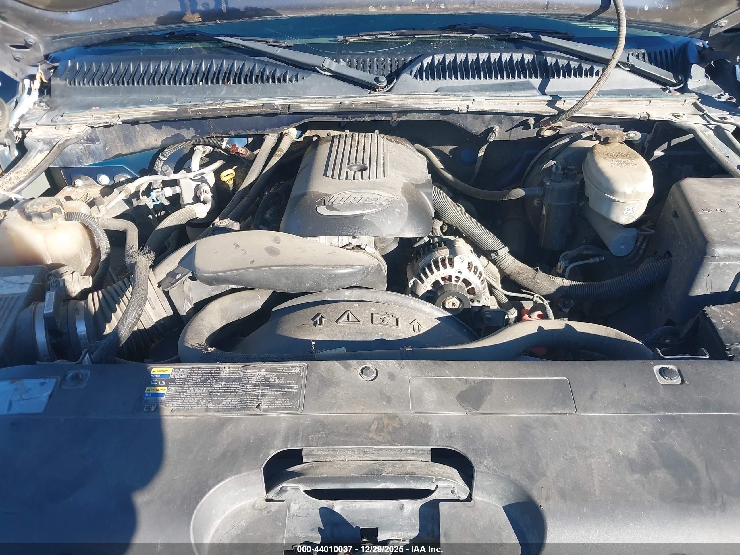 CHEVROLET SILVERADO image 10
