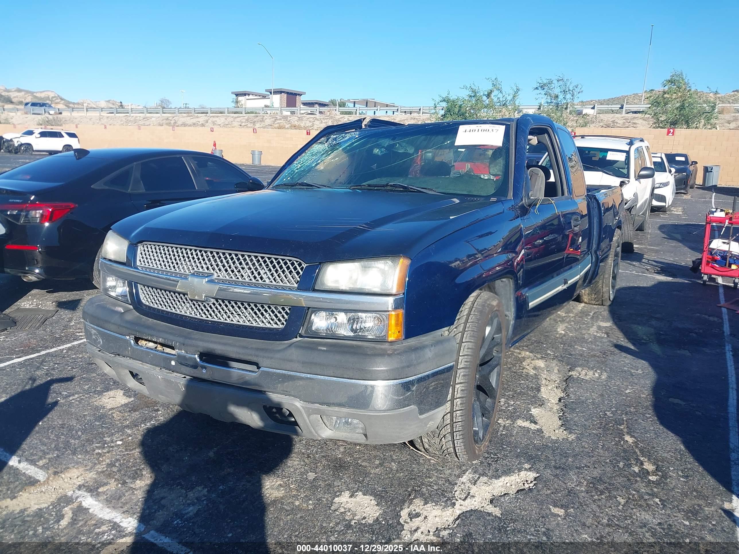 CHEVROLET SILVERADO image 2