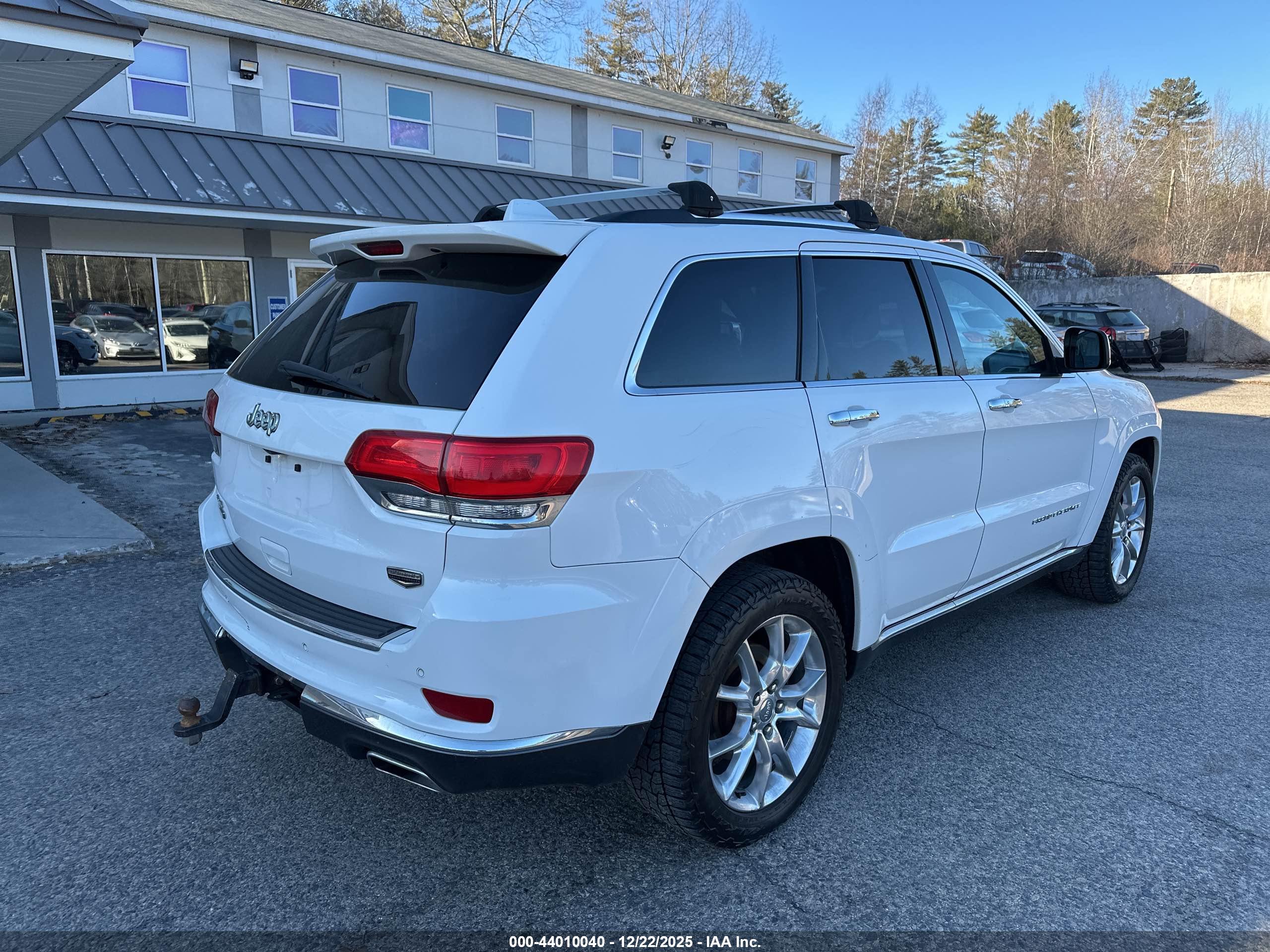 JEEP GRAND image 4