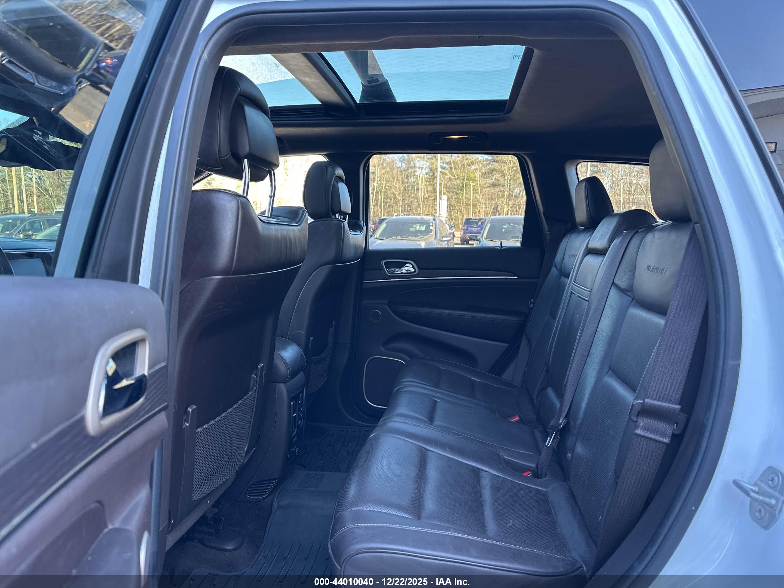 JEEP GRAND image 8