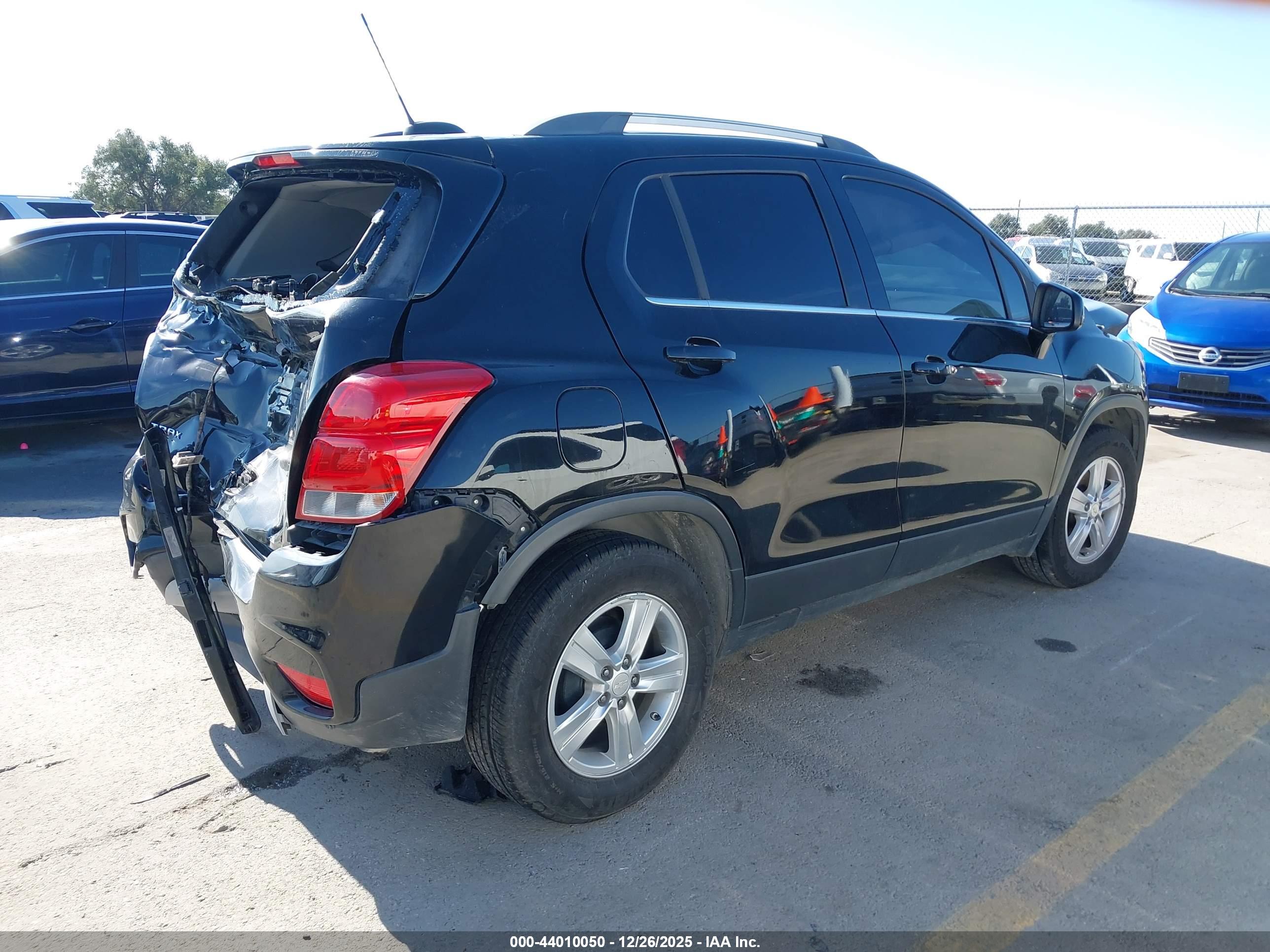 CHEVROLET TRAX image 4