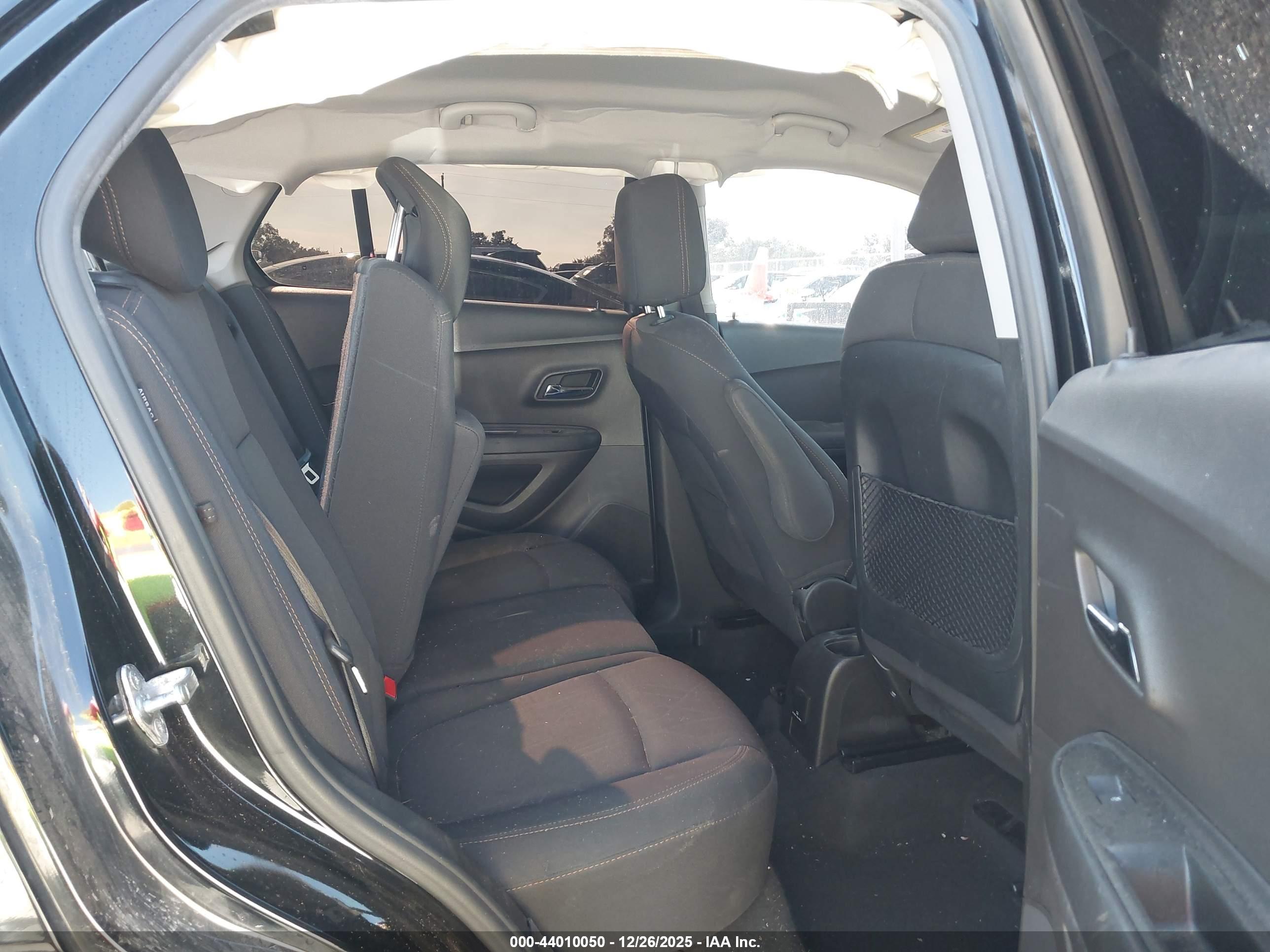 CHEVROLET TRAX image 8